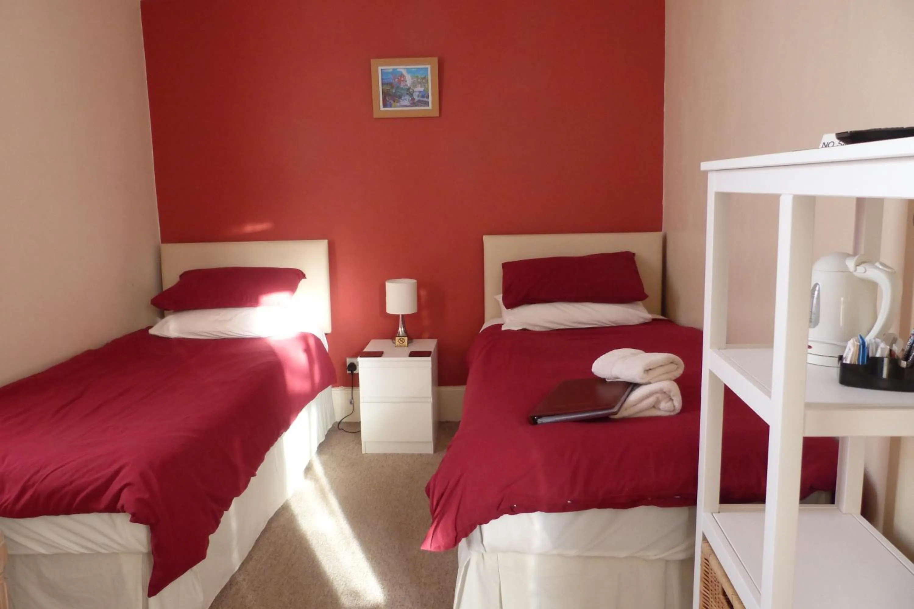 Bedroom, Bed in Railway Inn