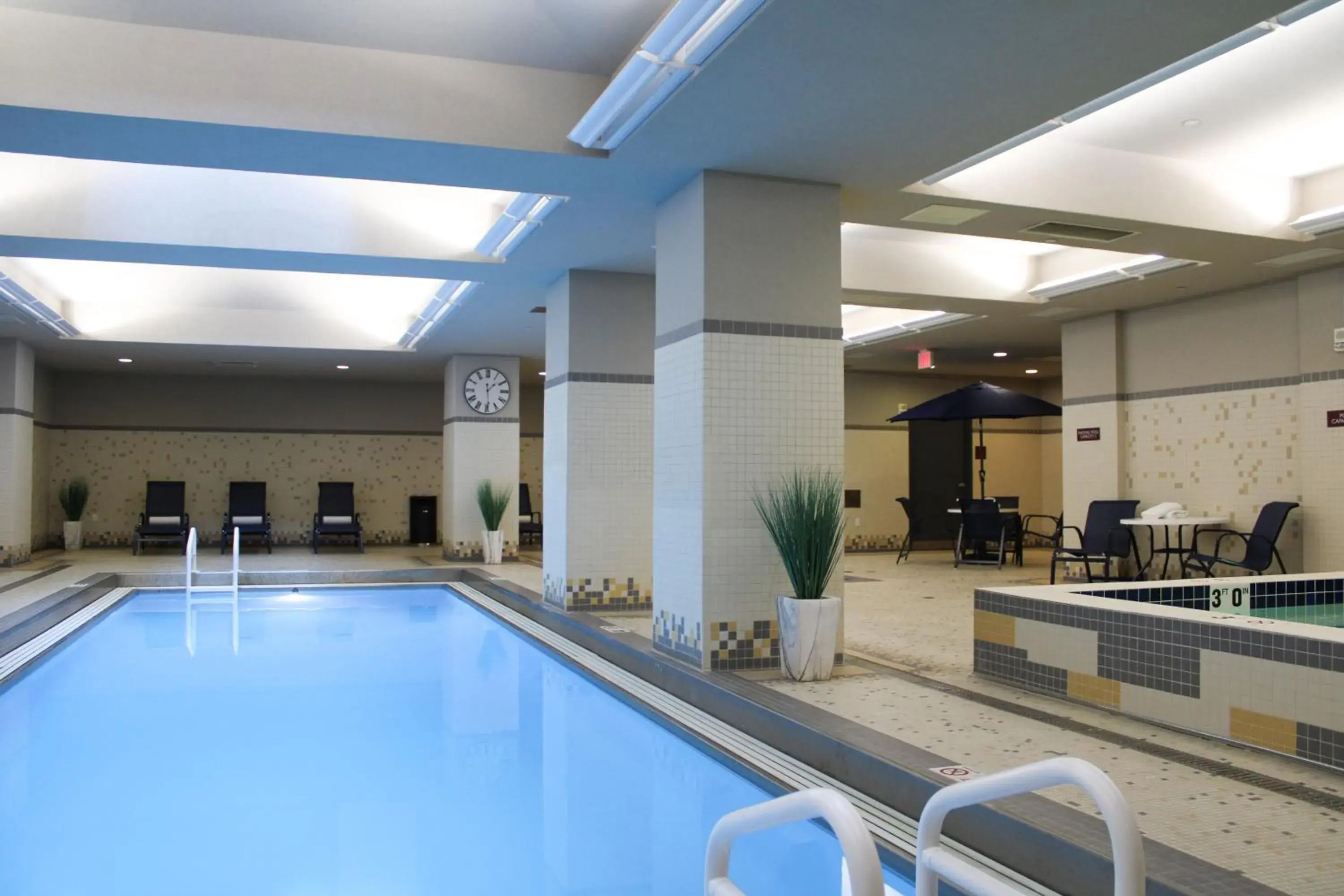 Swimming pool in Broadway Plaza, Trademark Collection by Wyndham Swimming pool in Broadway Plaza, Trademark Collection by Wyndham