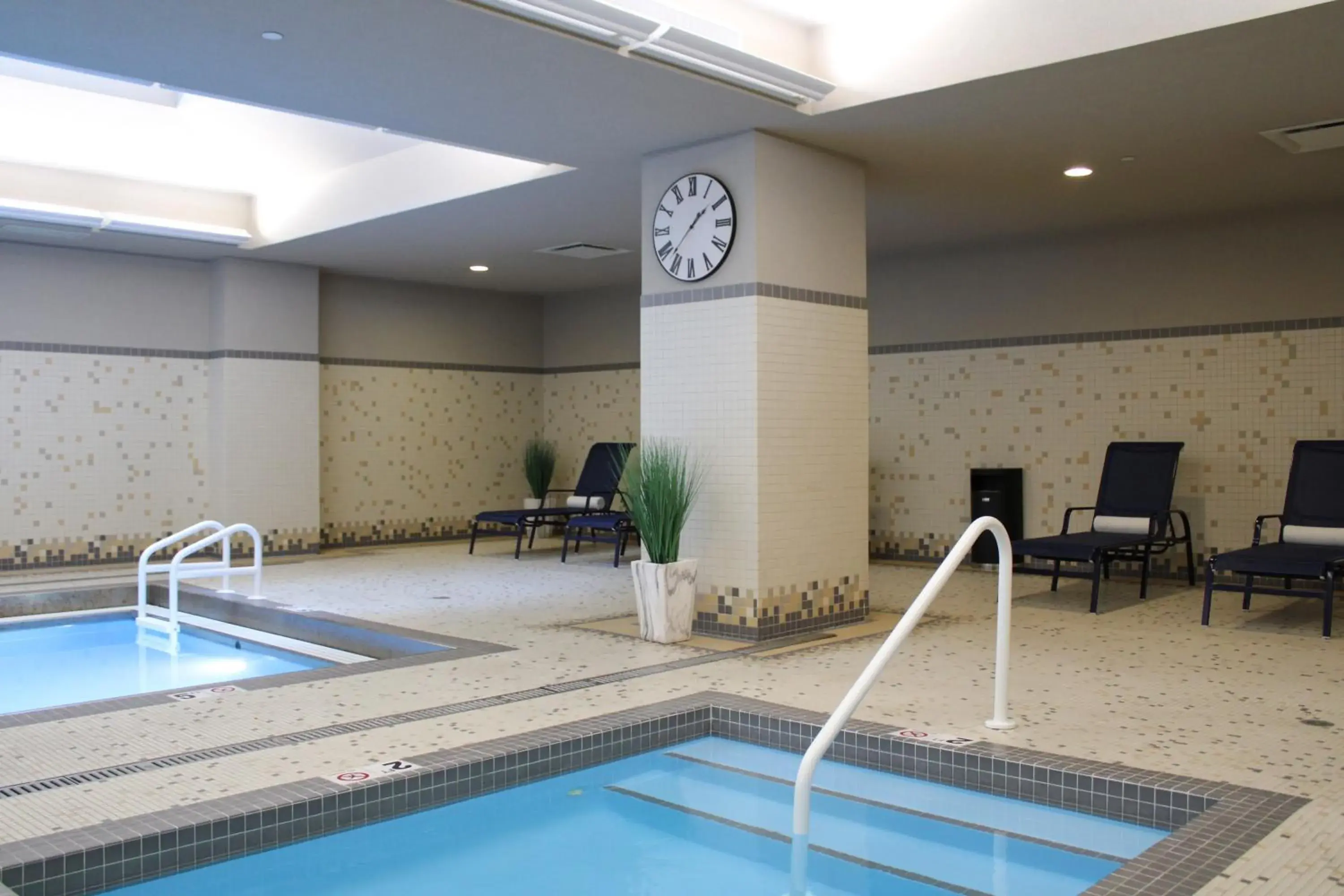 Swimming pool in Broadway Plaza, Trademark Collection by Wyndham Swimming pool in Broadway Plaza, Trademark Collection by Wyndham