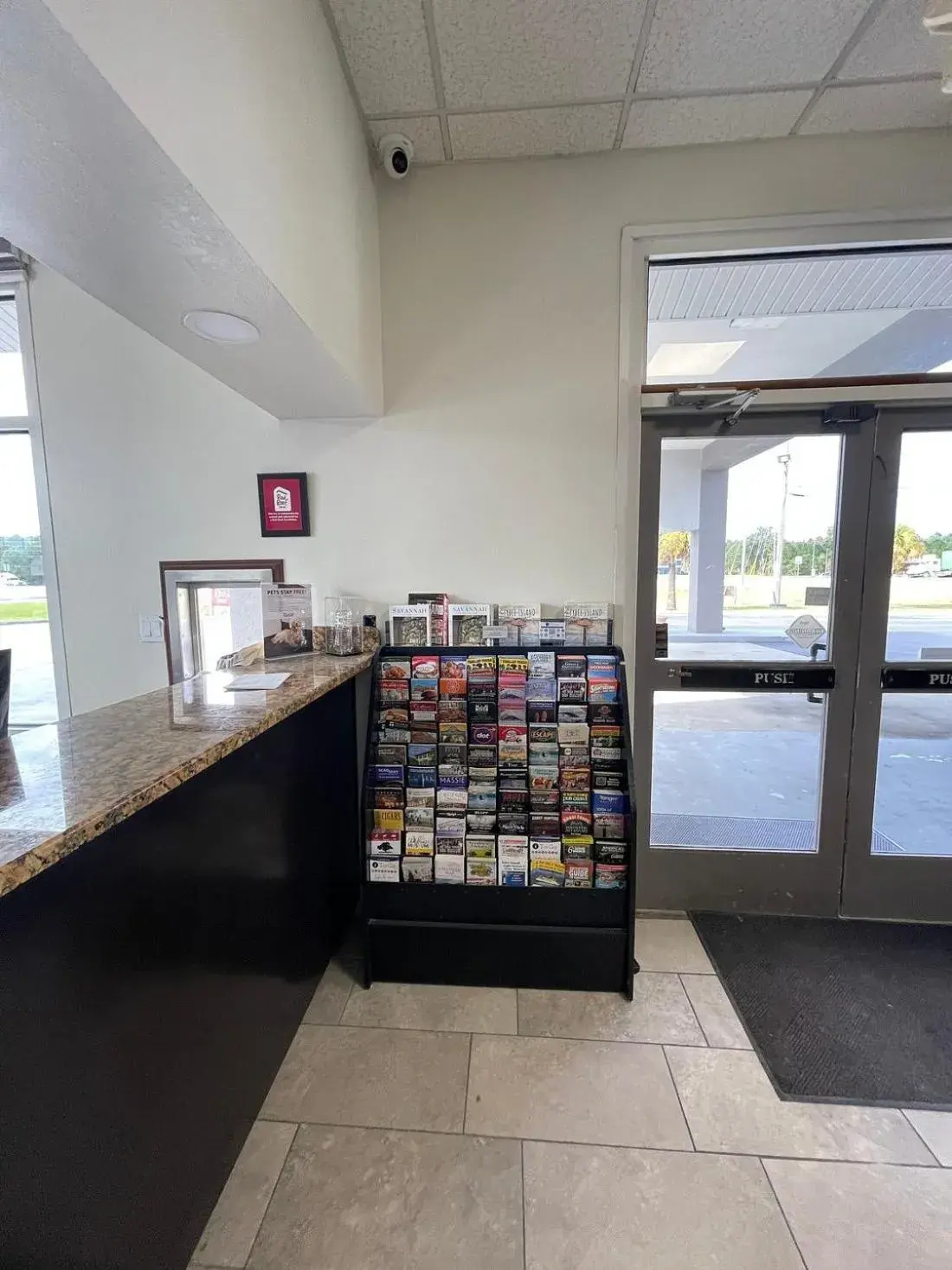 Lobby or reception in Red Roof Inn Savannah North I-95 - Port Wentworth Lobby or reception in Red Roof Inn Savannah North I-95 - Port Wentworth