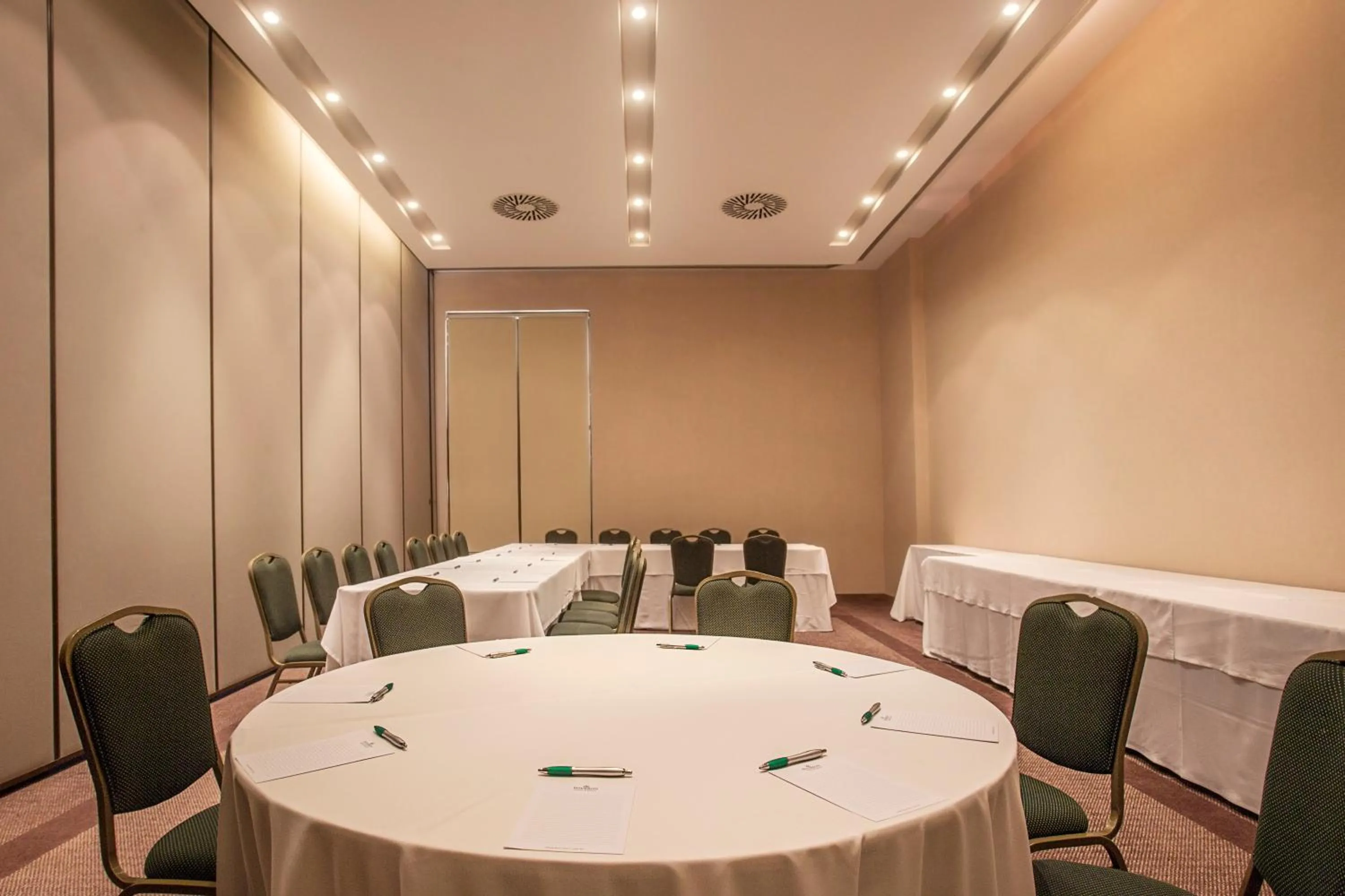 Meeting/conference room in Gran Bourbon Hotel Asuncion