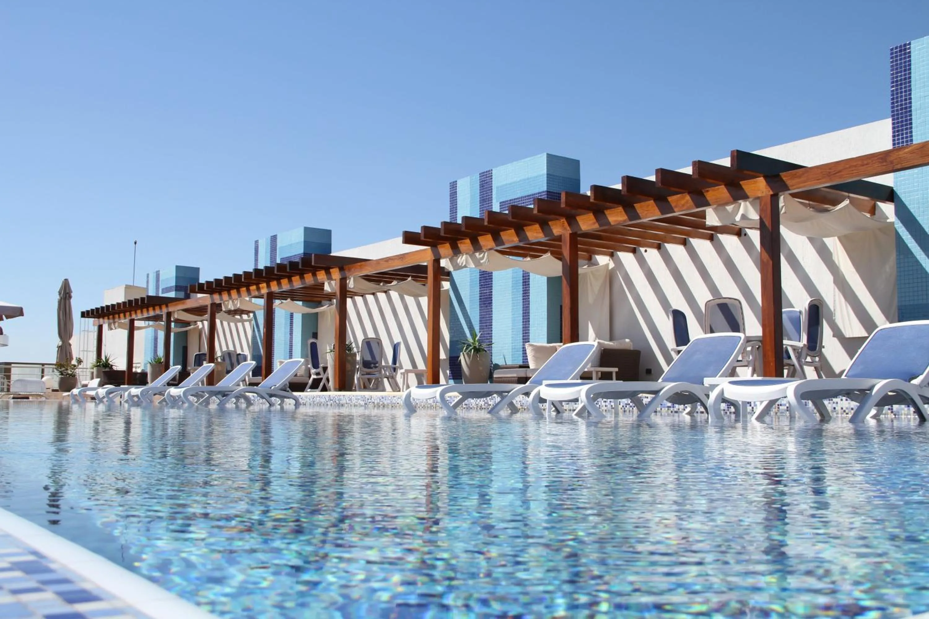 Swimming pool in Gran Bourbon Hotel Asuncion