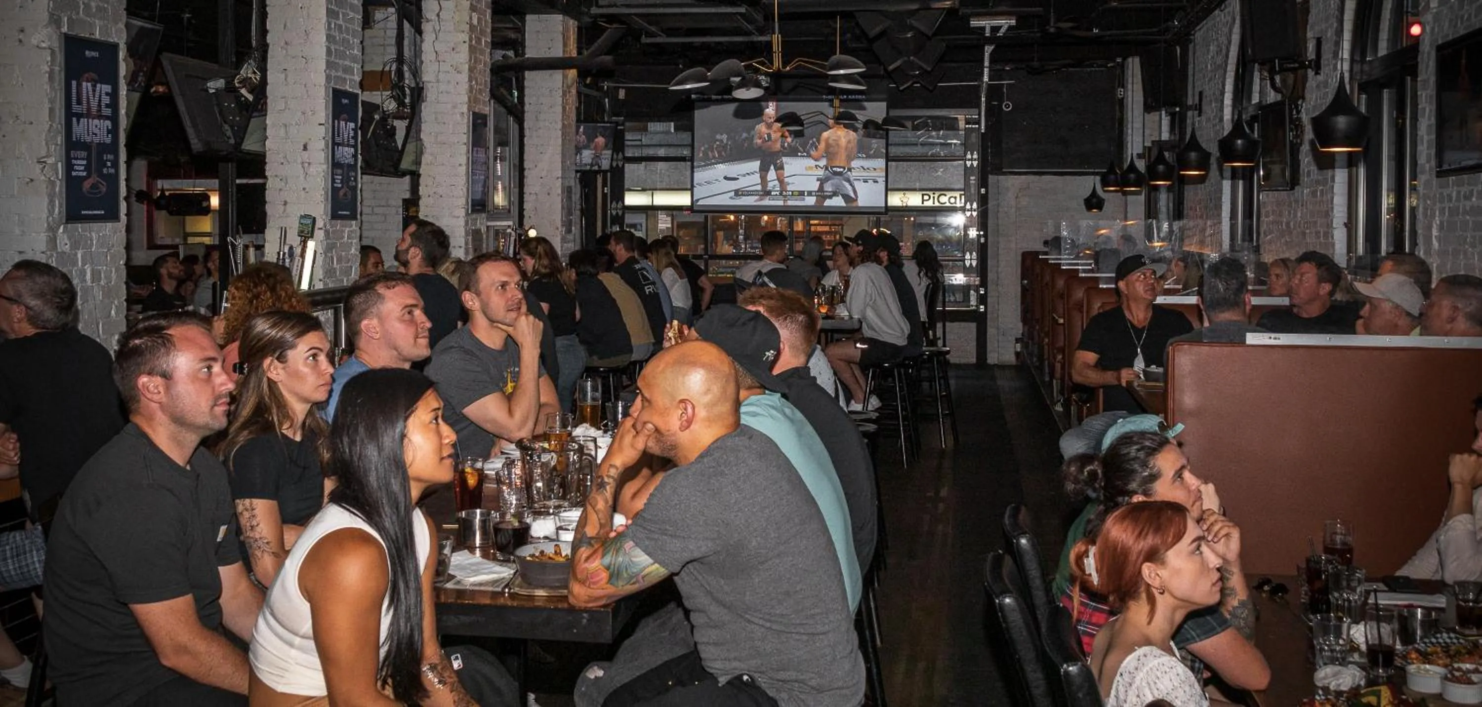 Lounge or bar in The Cambie Hostel Seymour