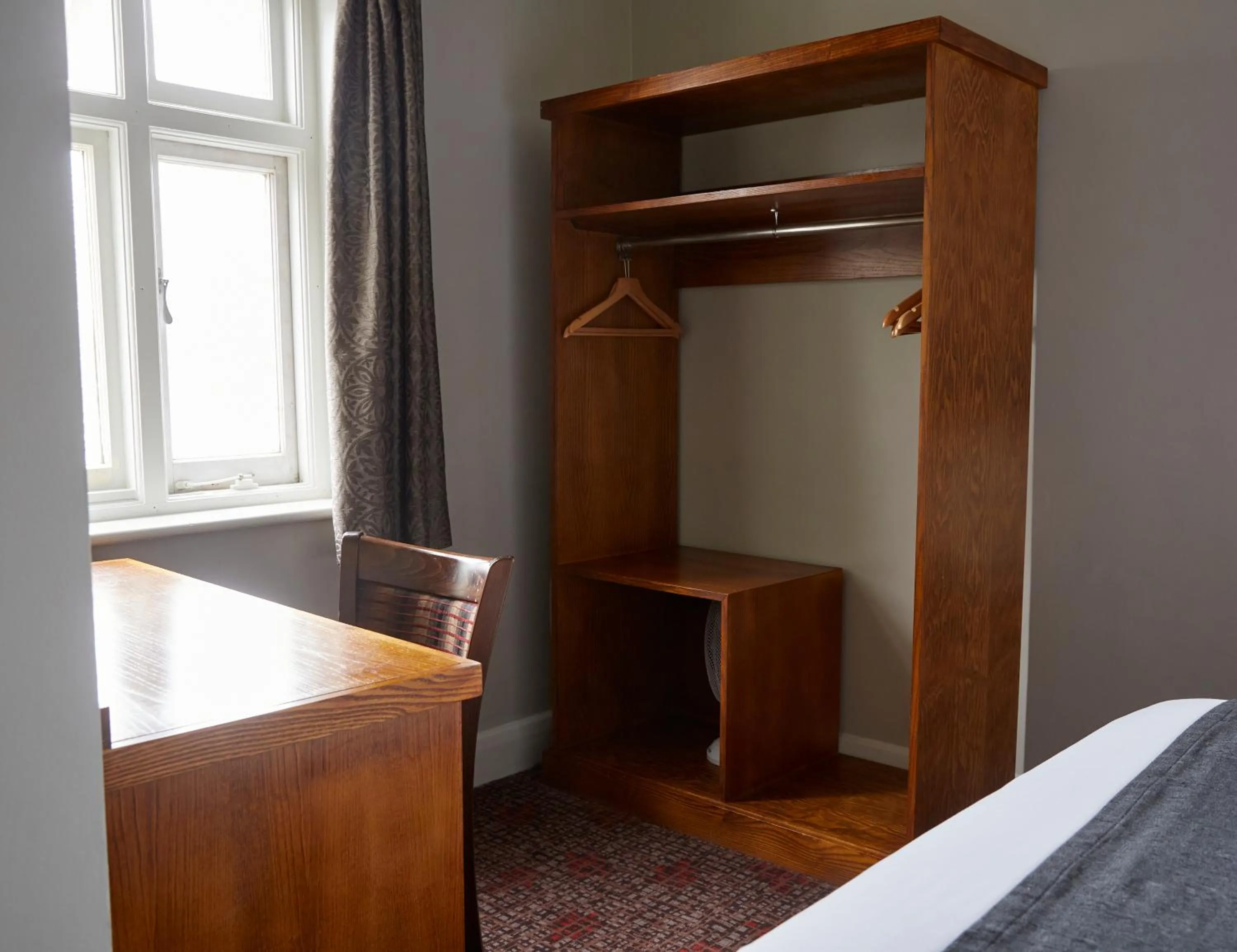 Bed in White Rabbit by Chef & Brewer Collection