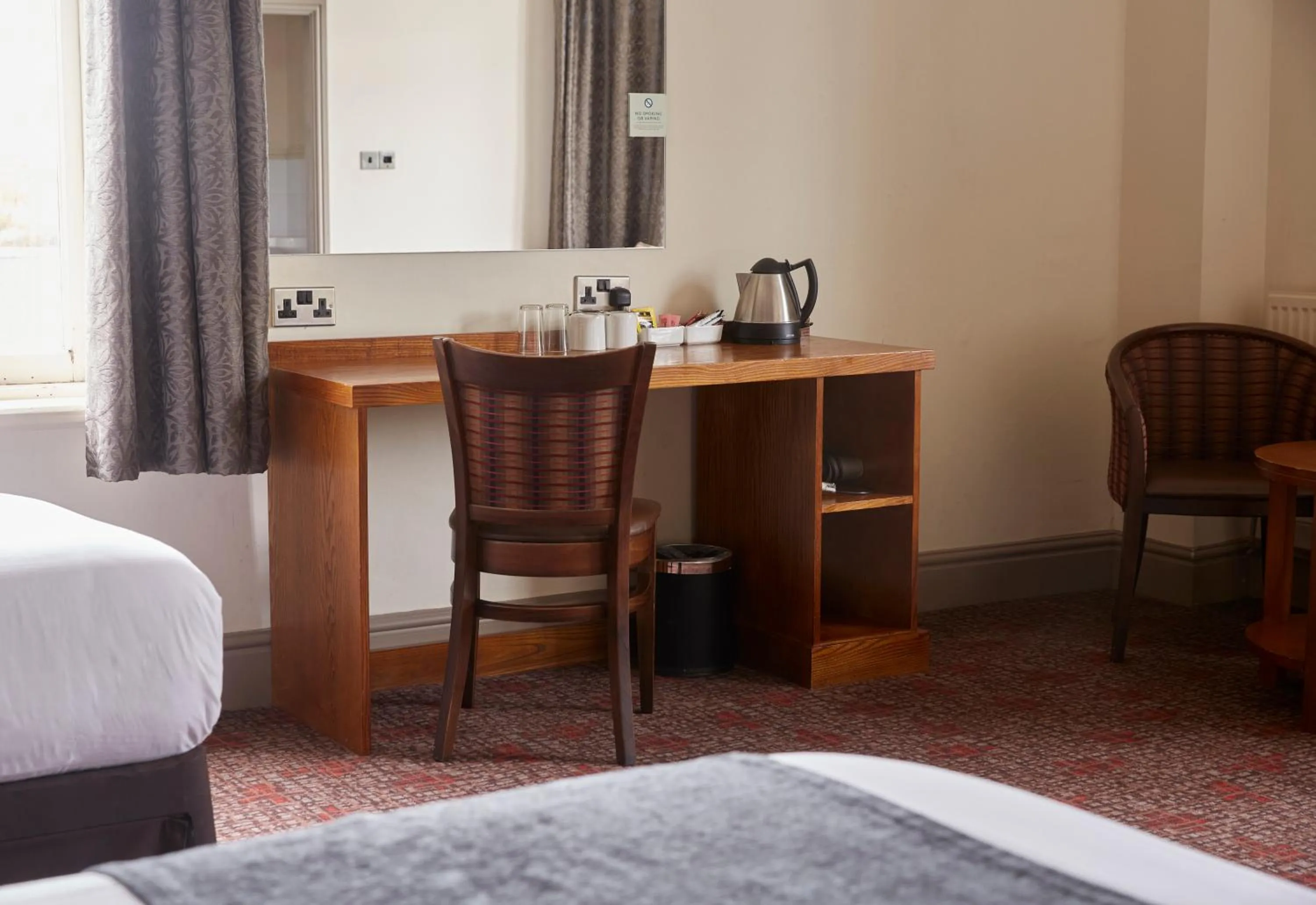 White Rabbit by Chef & Brewer Collection