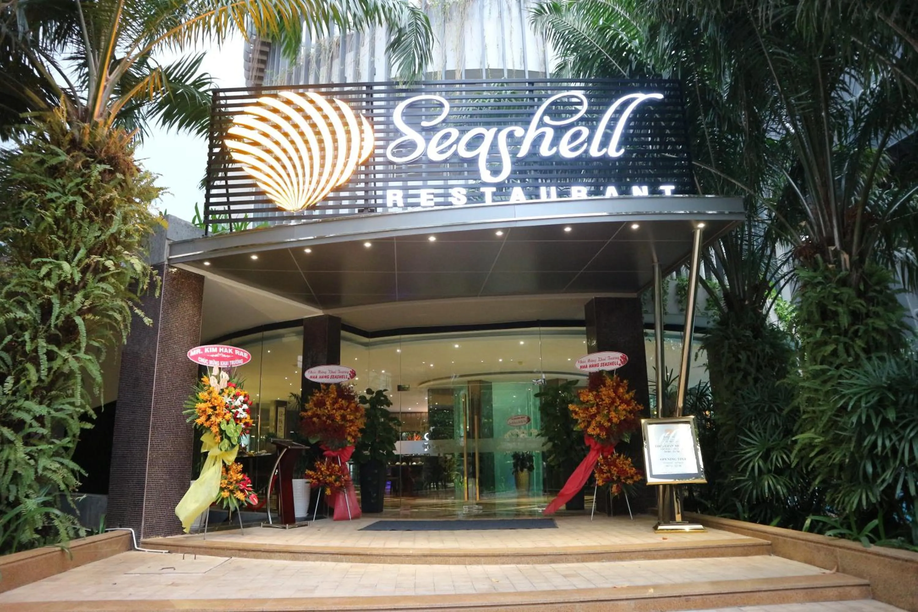 Restaurant/places to eat in The Mira Central Park Hotel