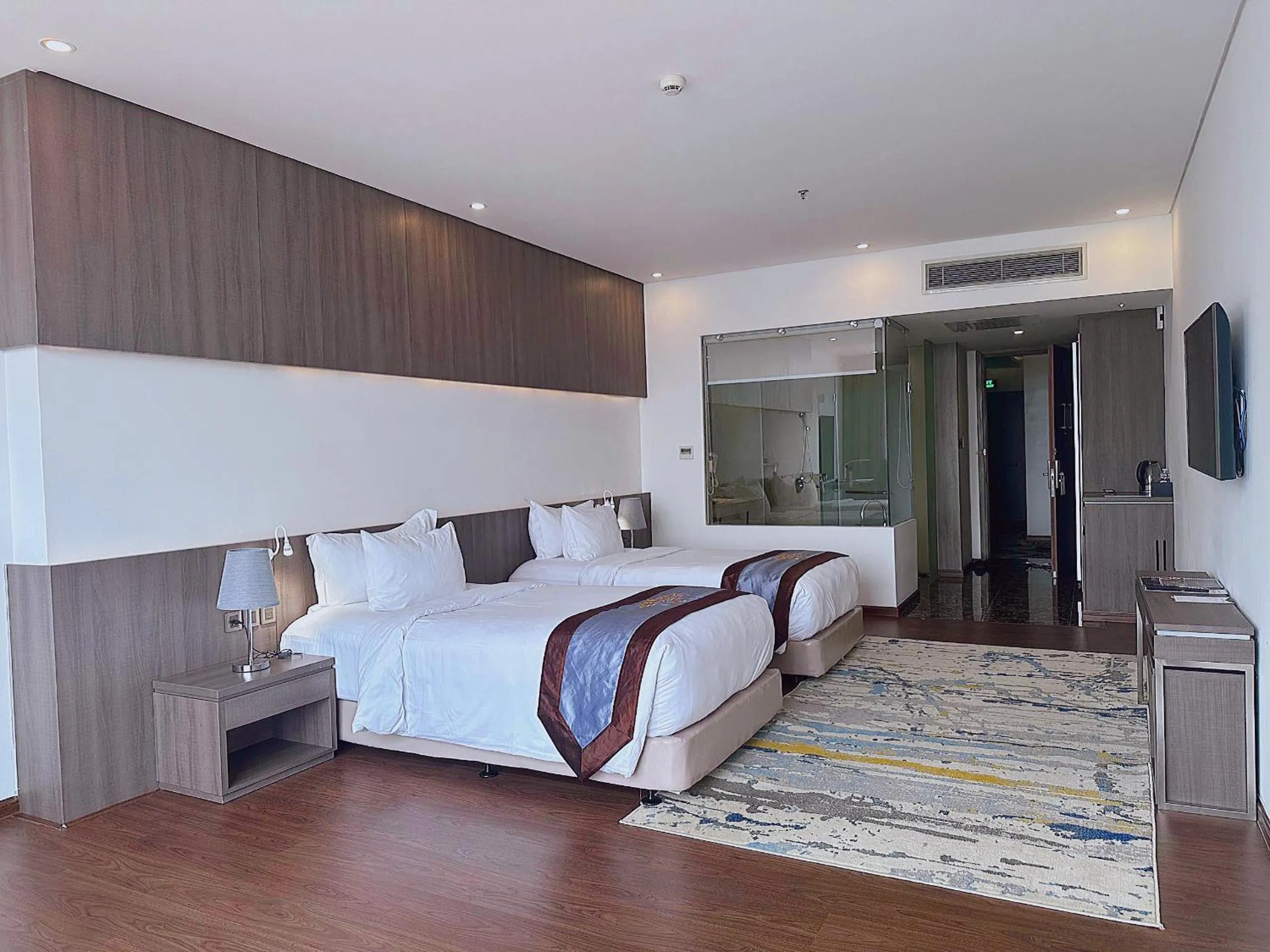 Bedroom, Bed in The Mira Central Park Hotel