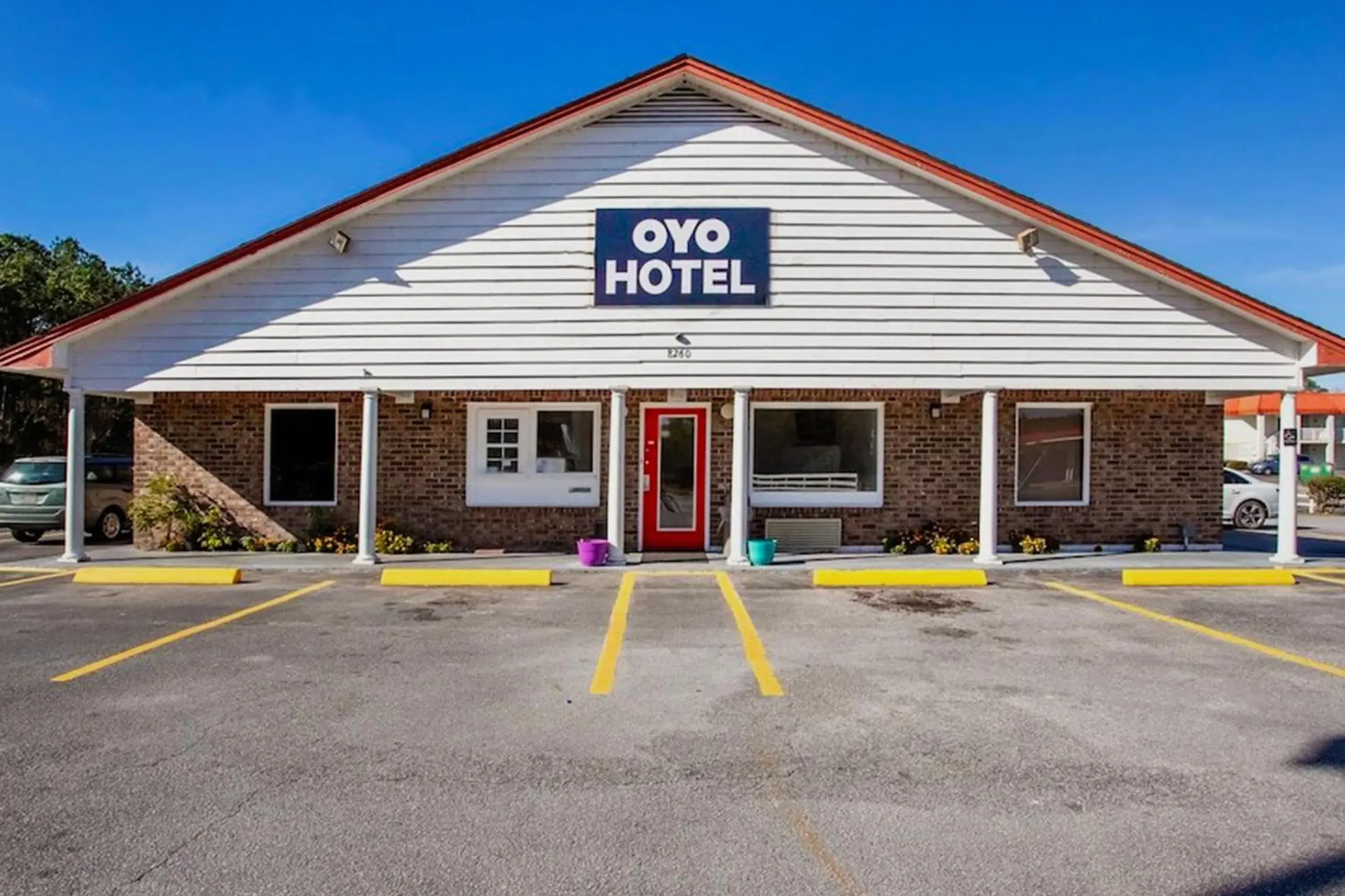 Facade/entrance in OYO Hotel Ridgeland East Facade/entrance in OYO Hotel Ridgeland East