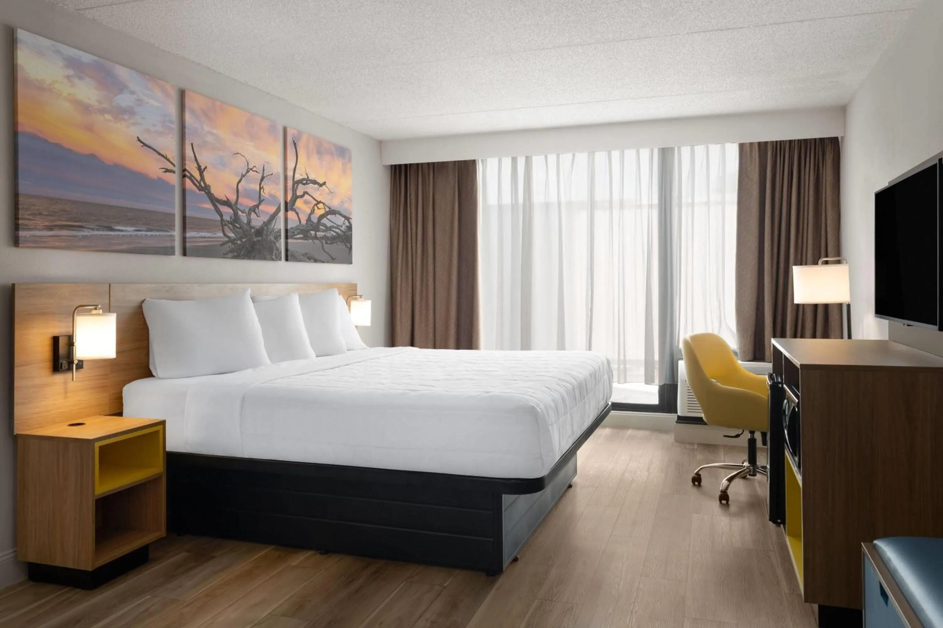 Photo of the whole room, Bed in Days Hotel by Wyndham Williamsburg I-64