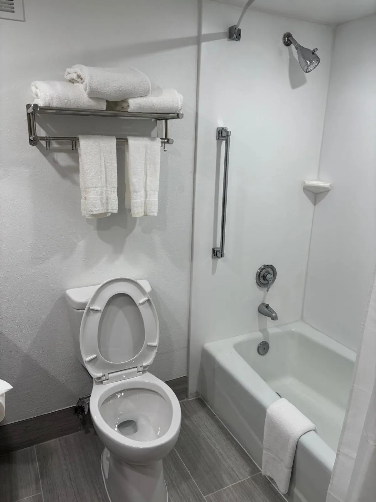 Days Hotel by Wyndham Williamsburg I-64