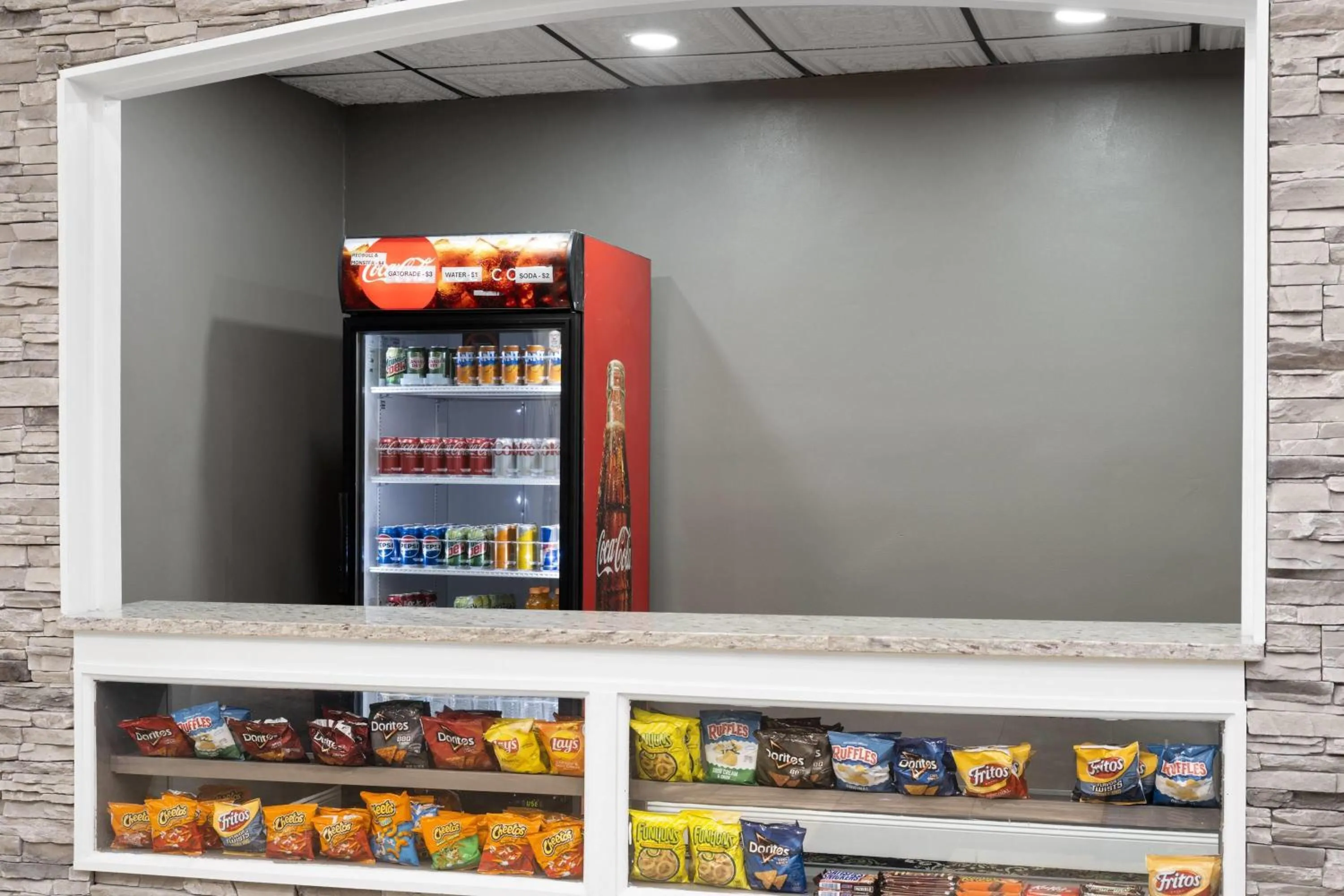 Food and drinks in Days Hotel by Wyndham Williamsburg I-64