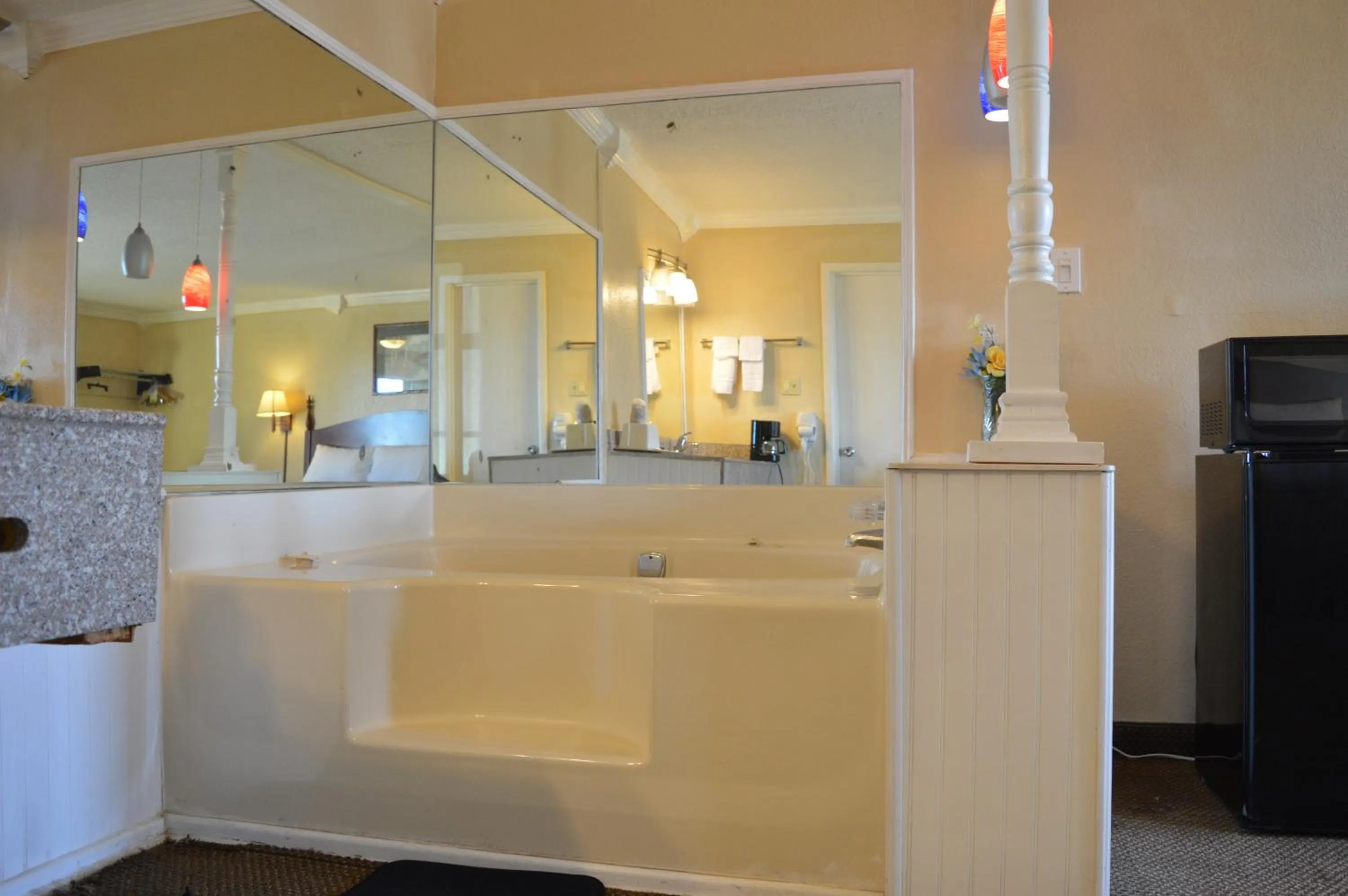 Bedroom in Knights Inn Greenville