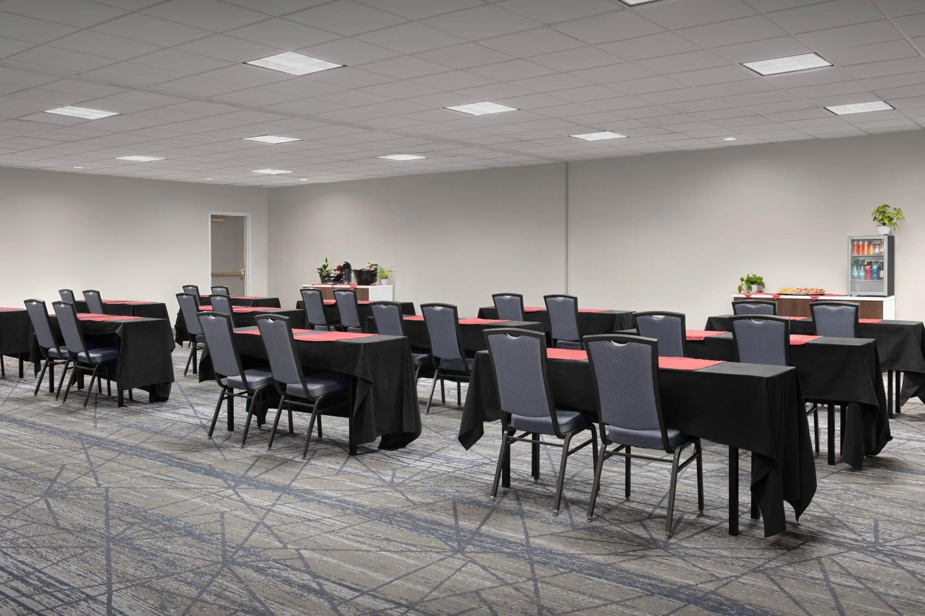 Meeting/conference room in Holiday Inn Express Spokane Airport by IHG