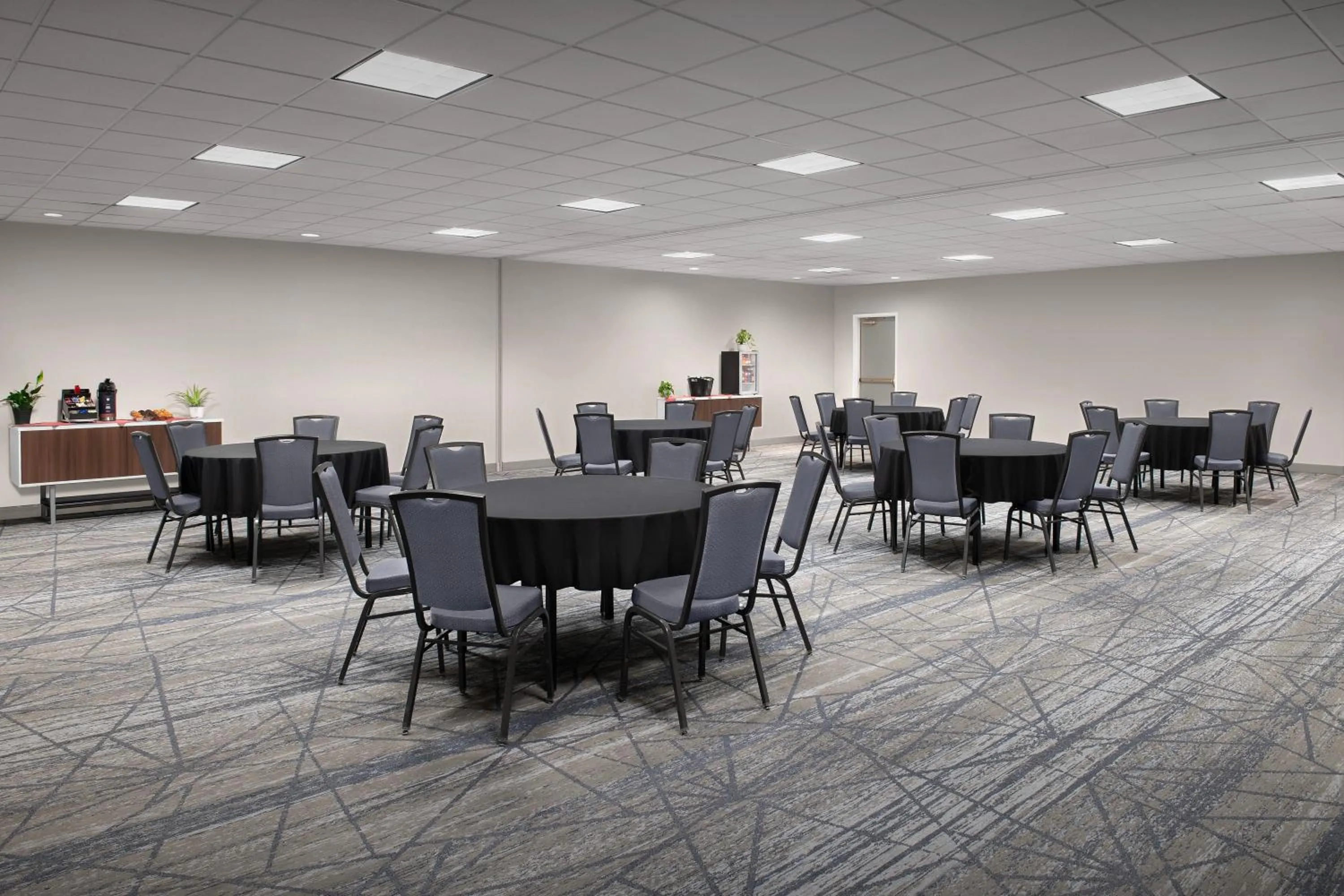 Meeting/conference room in Holiday Inn Express Spokane Airport by IHG