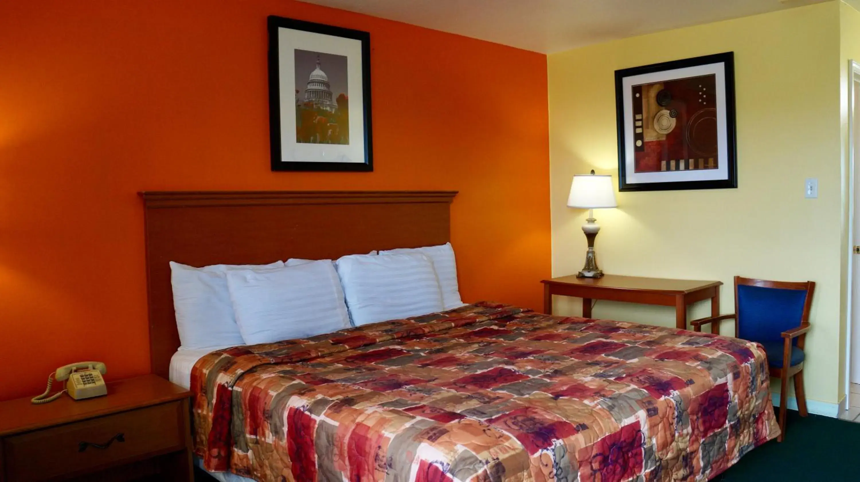 King Room - Smoking in American Inn of Kinder King Room - Smoking in American Inn of Kinder