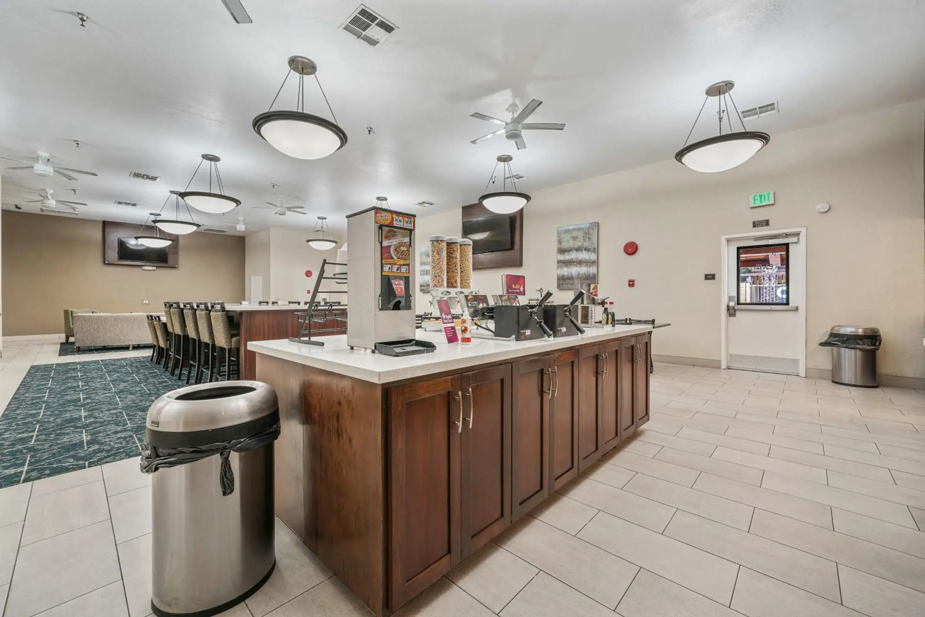 Breakfast in Best Western Plus Executive Inn & Suites Breakfast in Best Western Plus Executive Inn & Suites