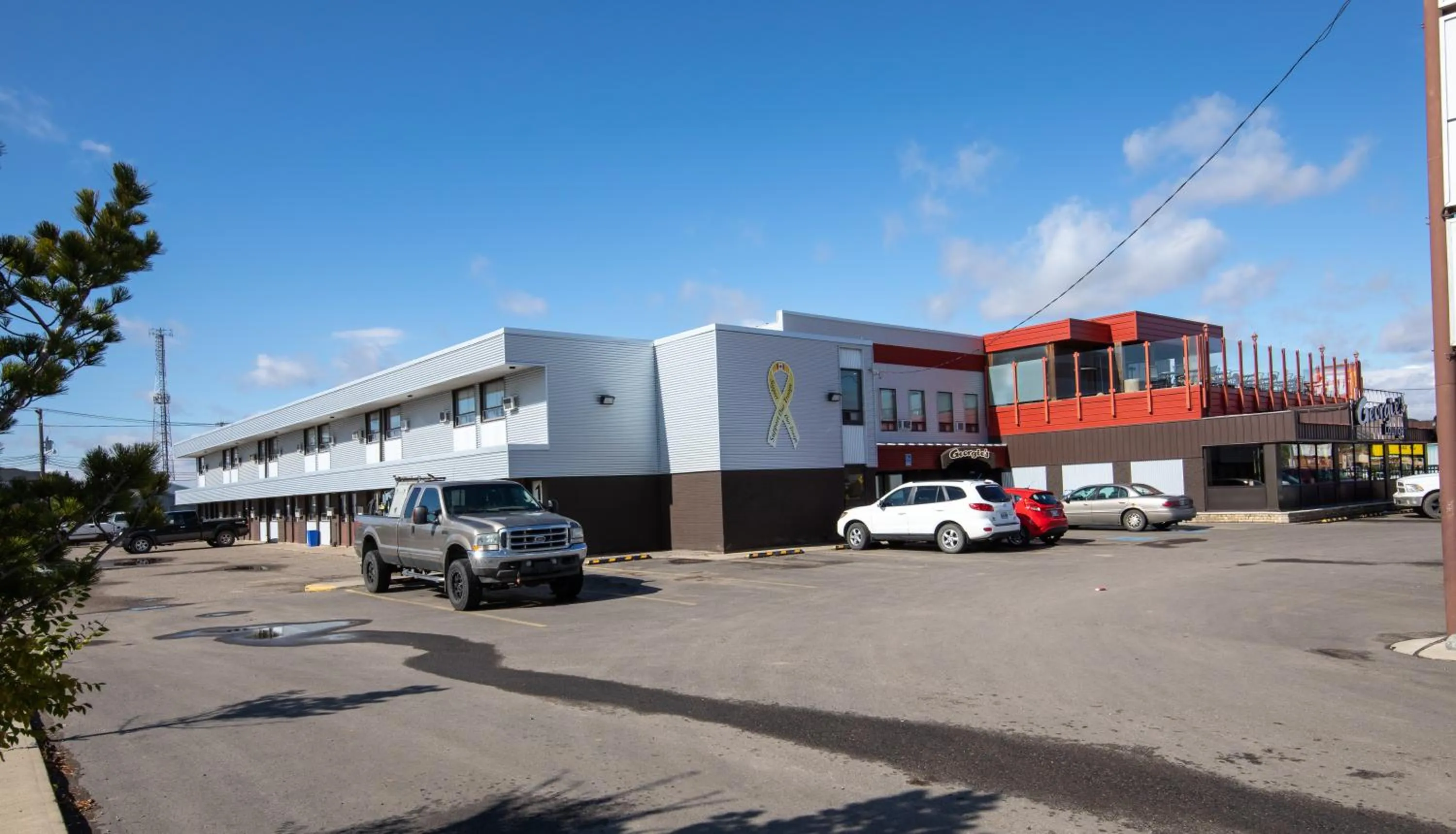 Property building in Keystone Motor Inn