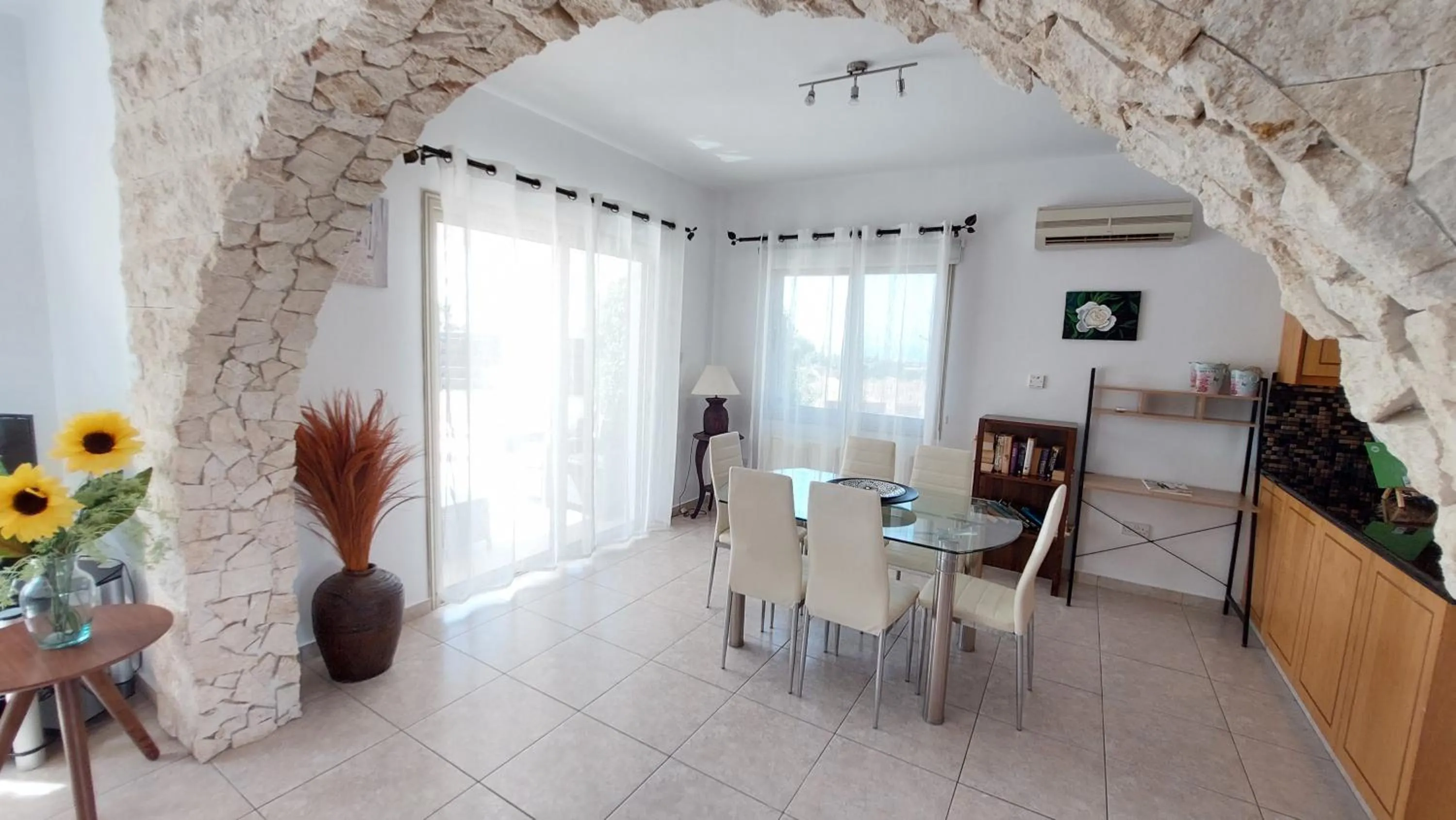 Dining area in Villa Puccini: Luxury villa with private pool