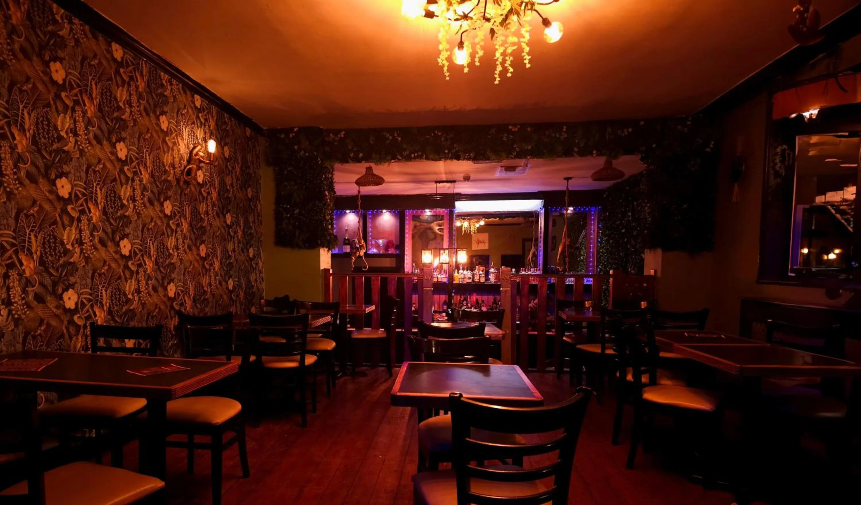 Seating area in Crown Hotel - Stone, Near Stoke-On-Trent by OYO