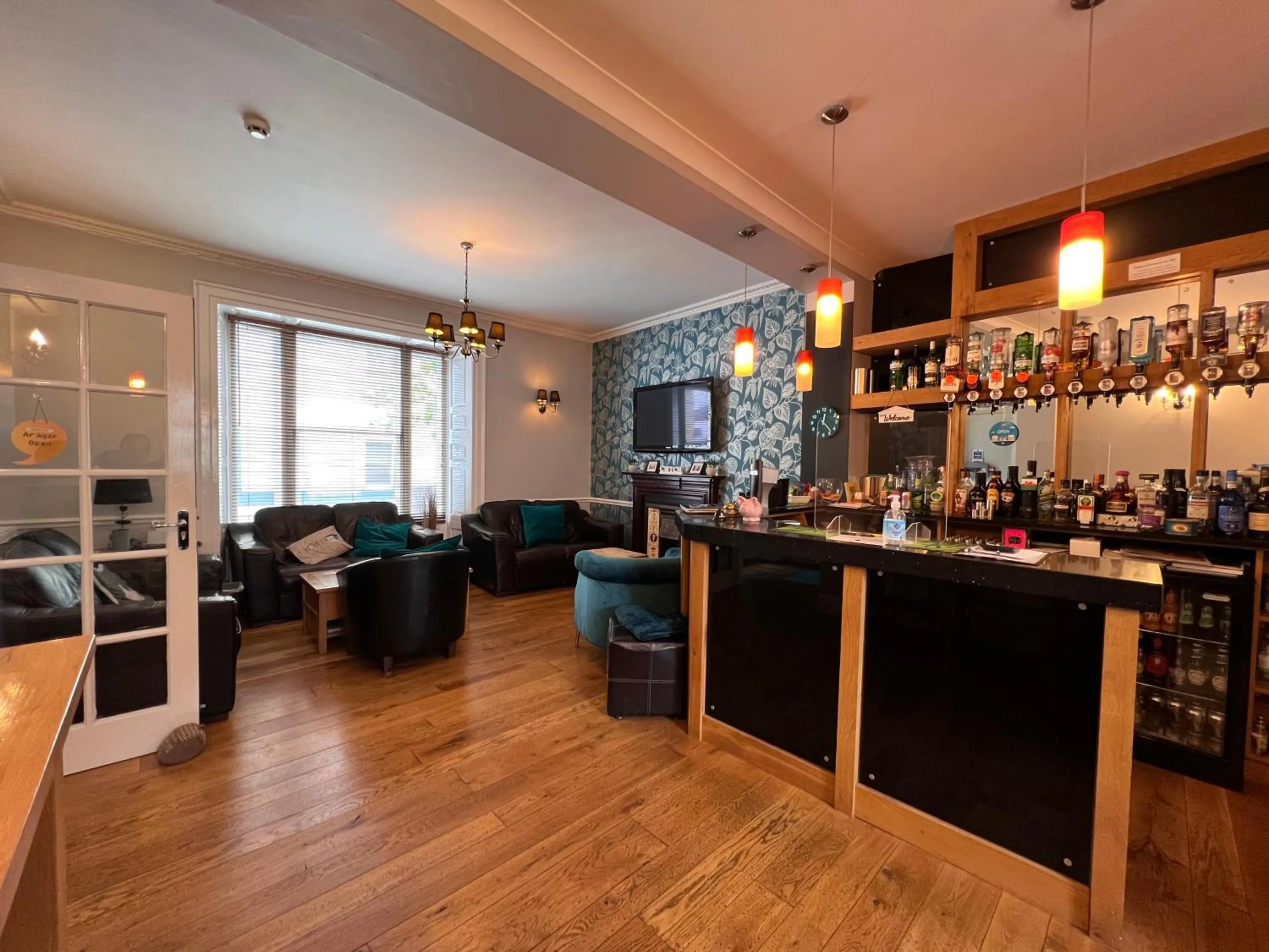 Lounge or bar in Spilman Hotel