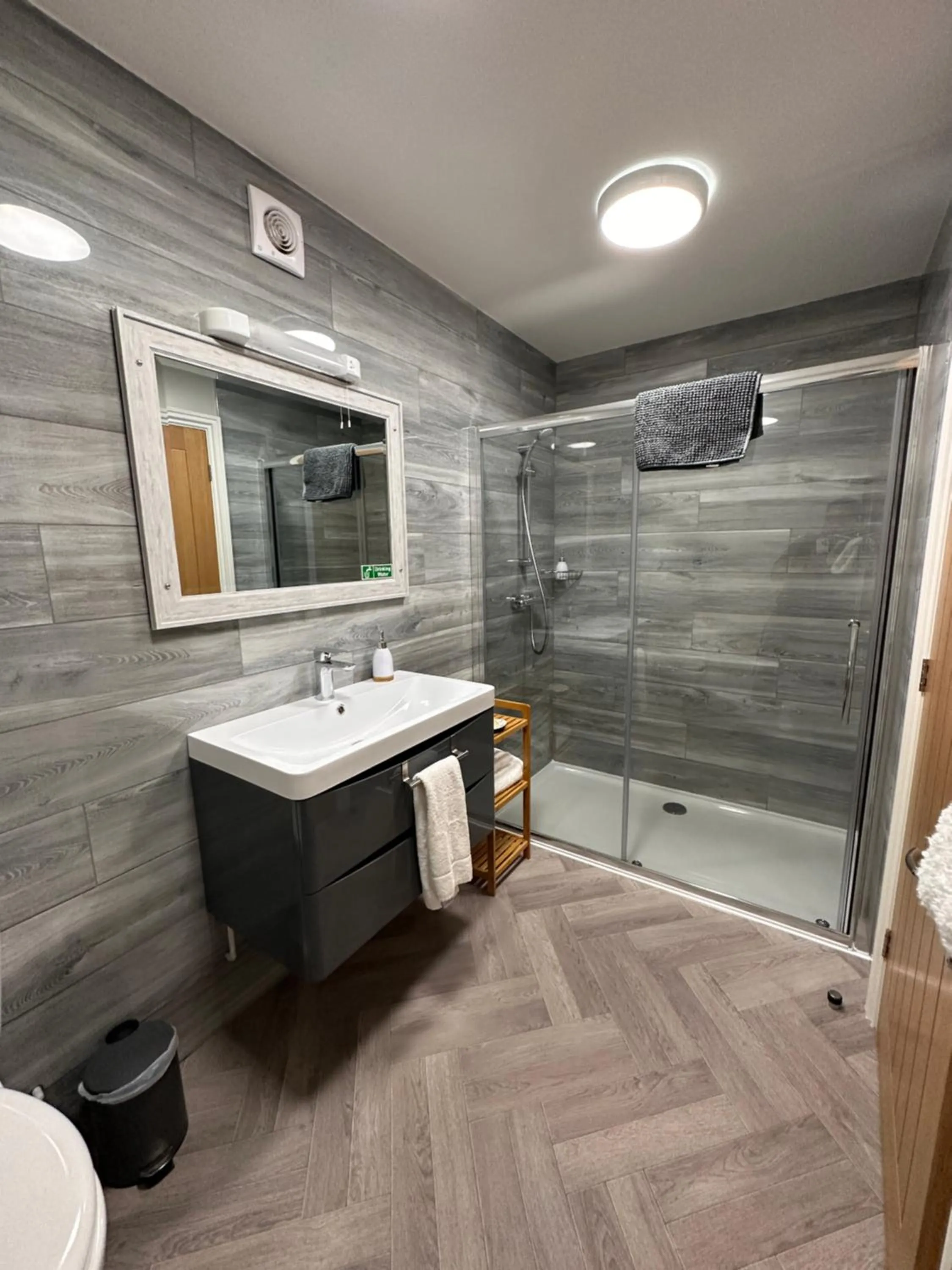 Bathroom in Spilman Hotel