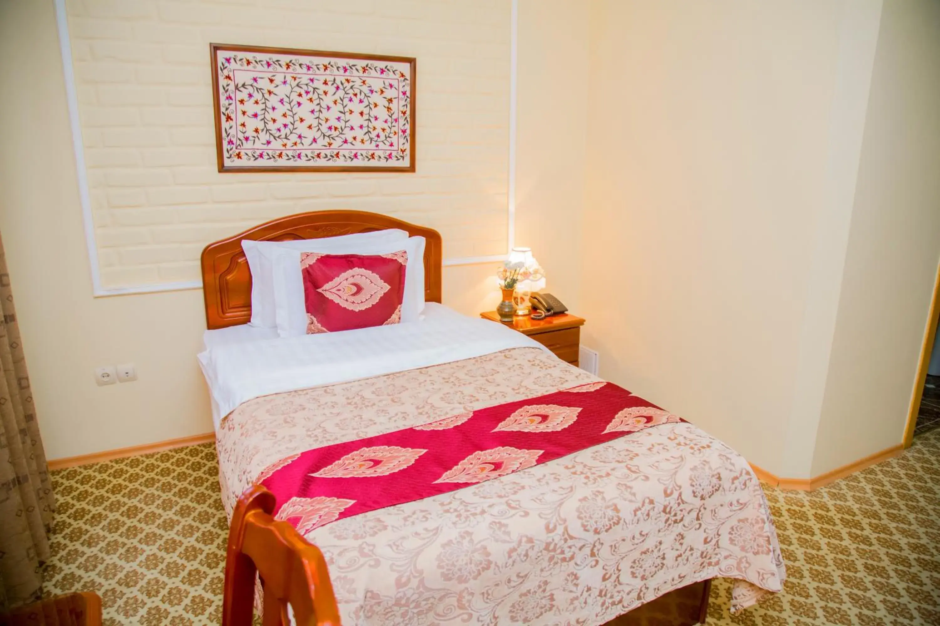 Single Room in Hotel Grand Samarkand Superior - B Single Room in Hotel Grand Samarkand Superior - B