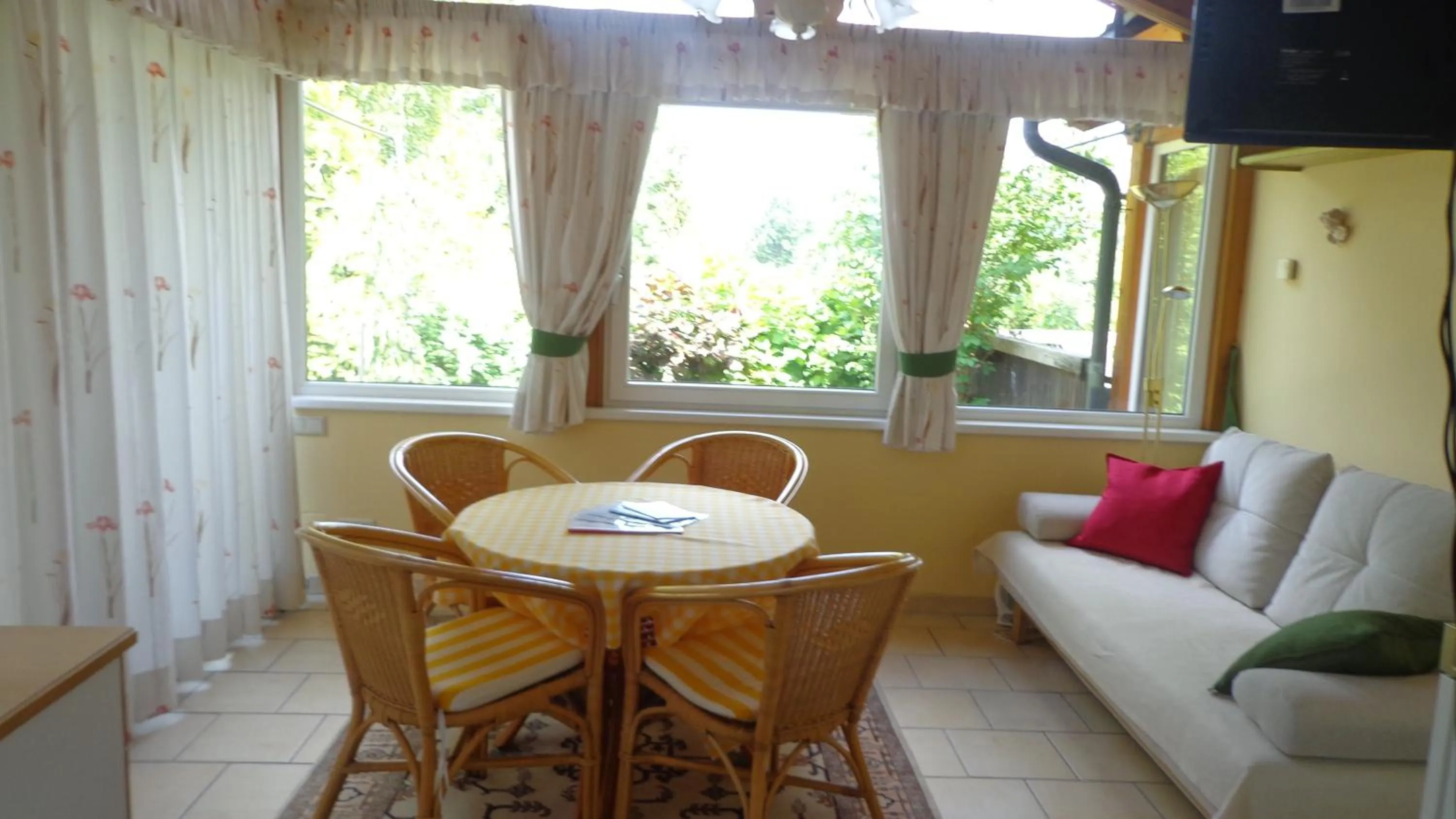 Dining area in Hotel Restaurant - Häuserl im Wald Graz