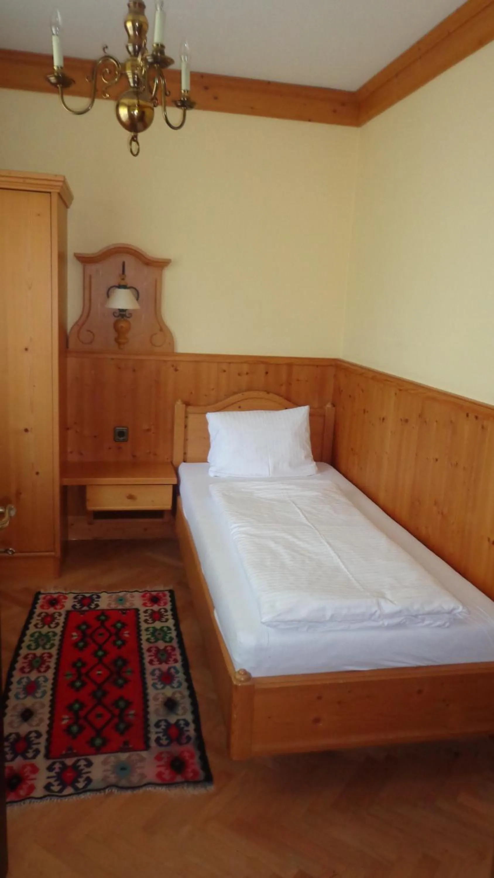 Photo of the whole room, Bed in Hotel Restaurant - Häuserl im Wald Graz