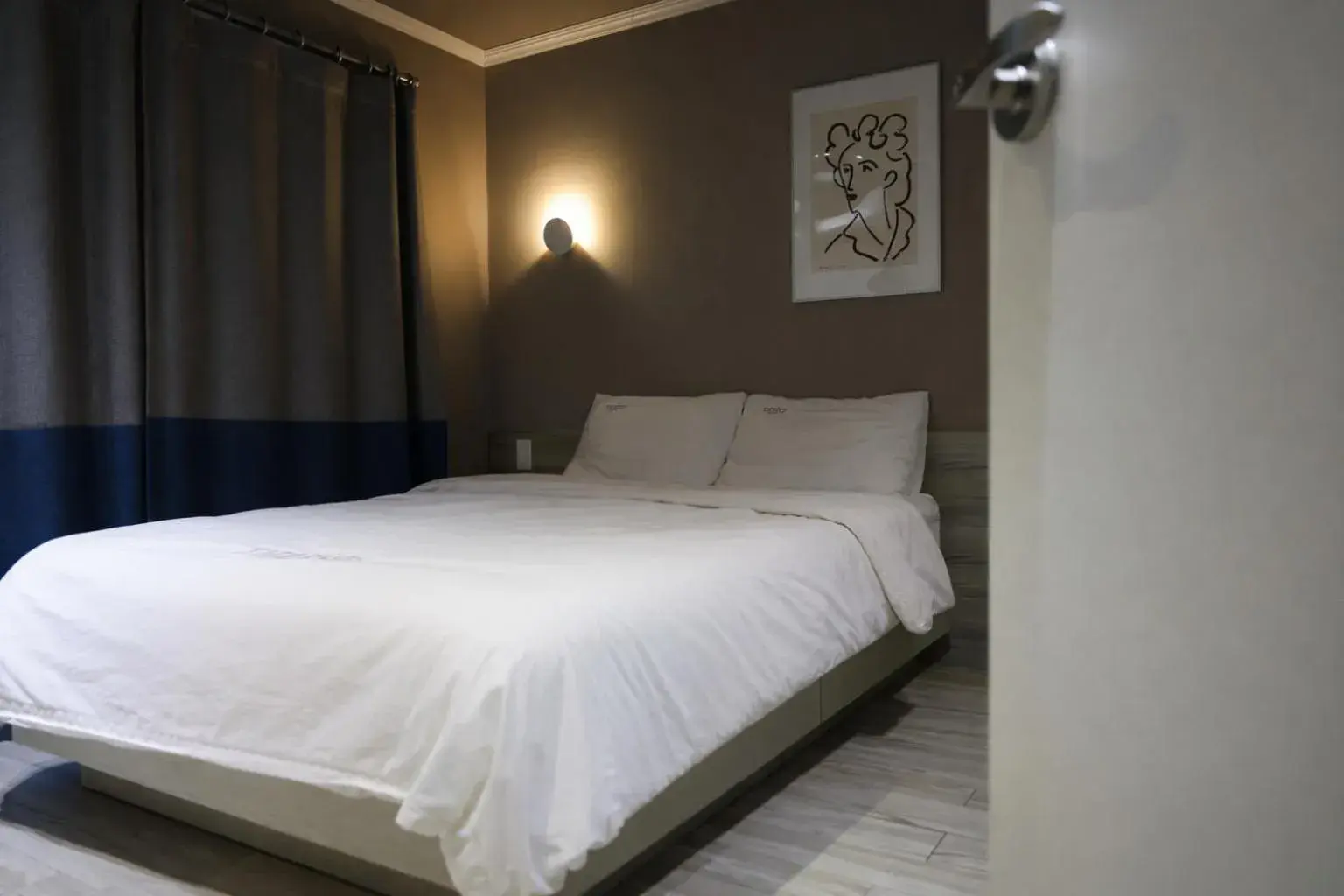 Bed in 틴토 호텔 부산역 Tinto Hotel Busan Station Bed in 틴토 호텔 부산역 Tinto Hotel Busan Station