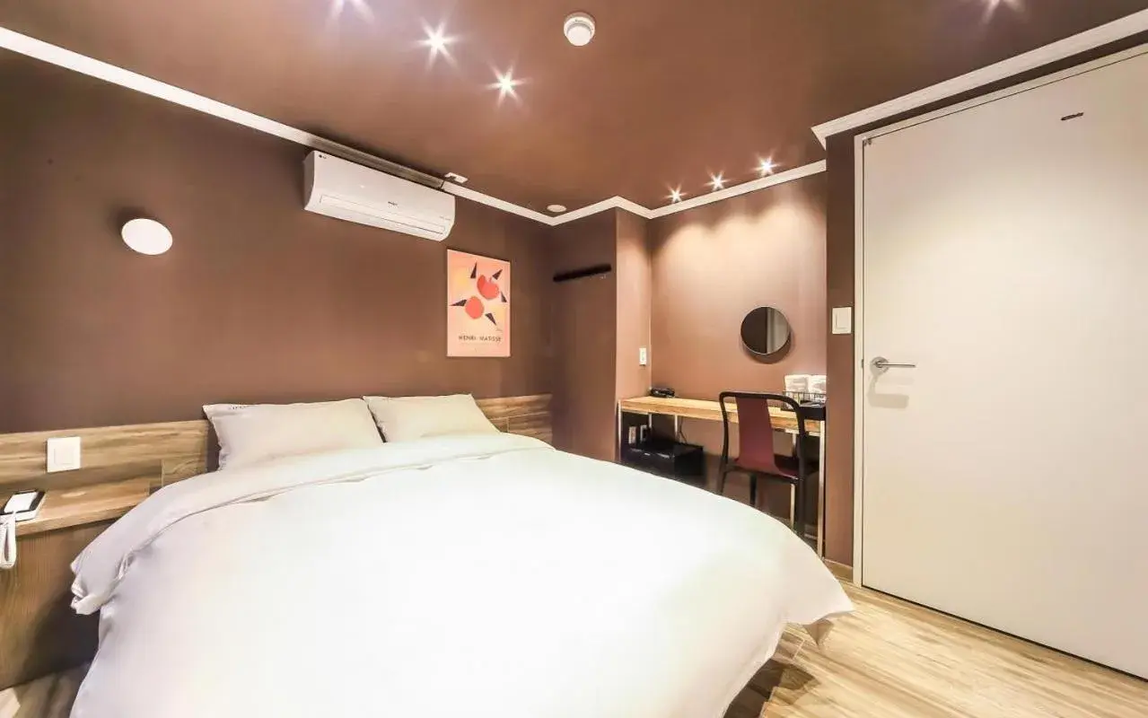 Bed in Tinto Hotel Bed in Tinto Hotel