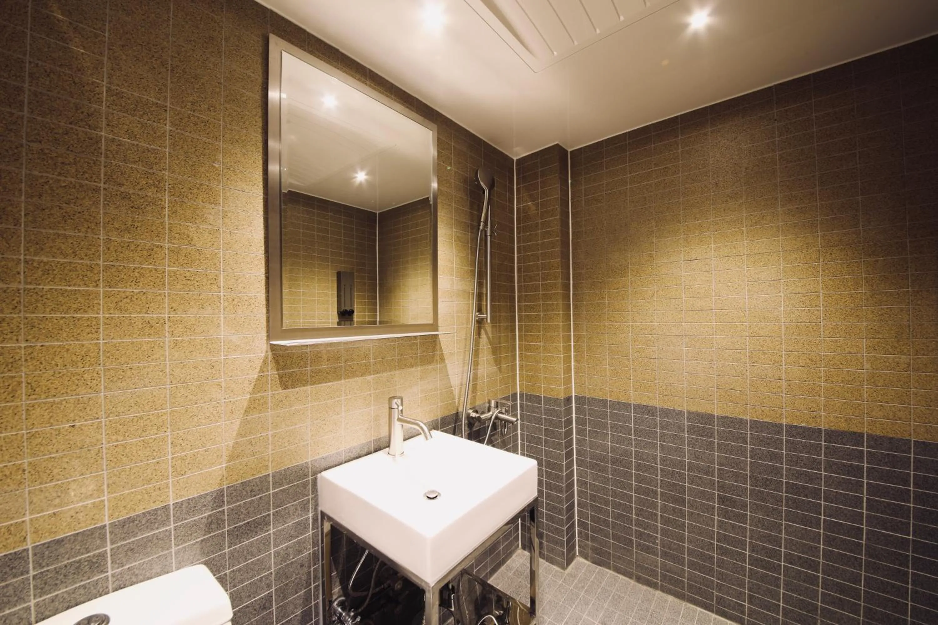 Bathroom in Tinto Hotel