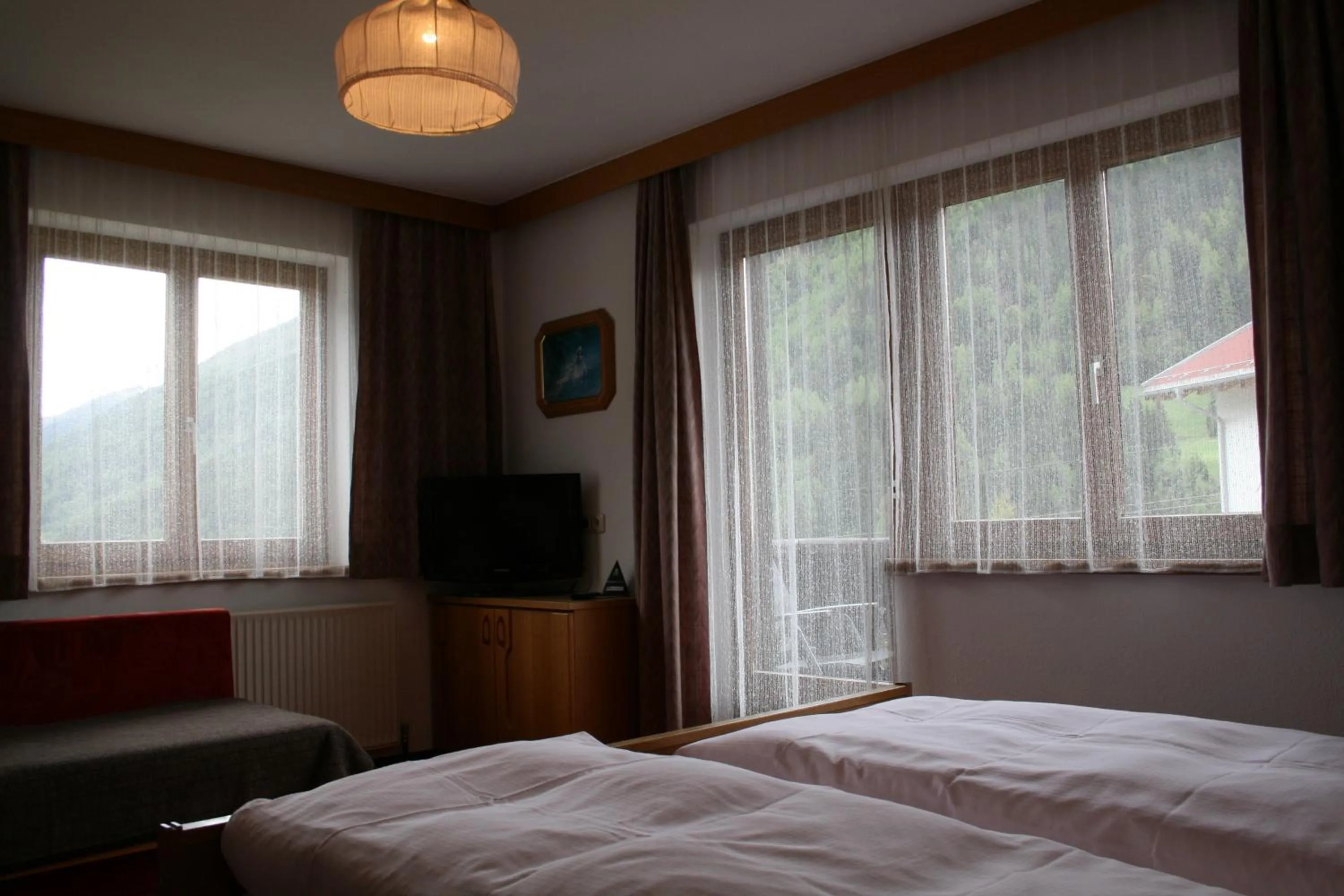 Day, Bed in Haus Oberland