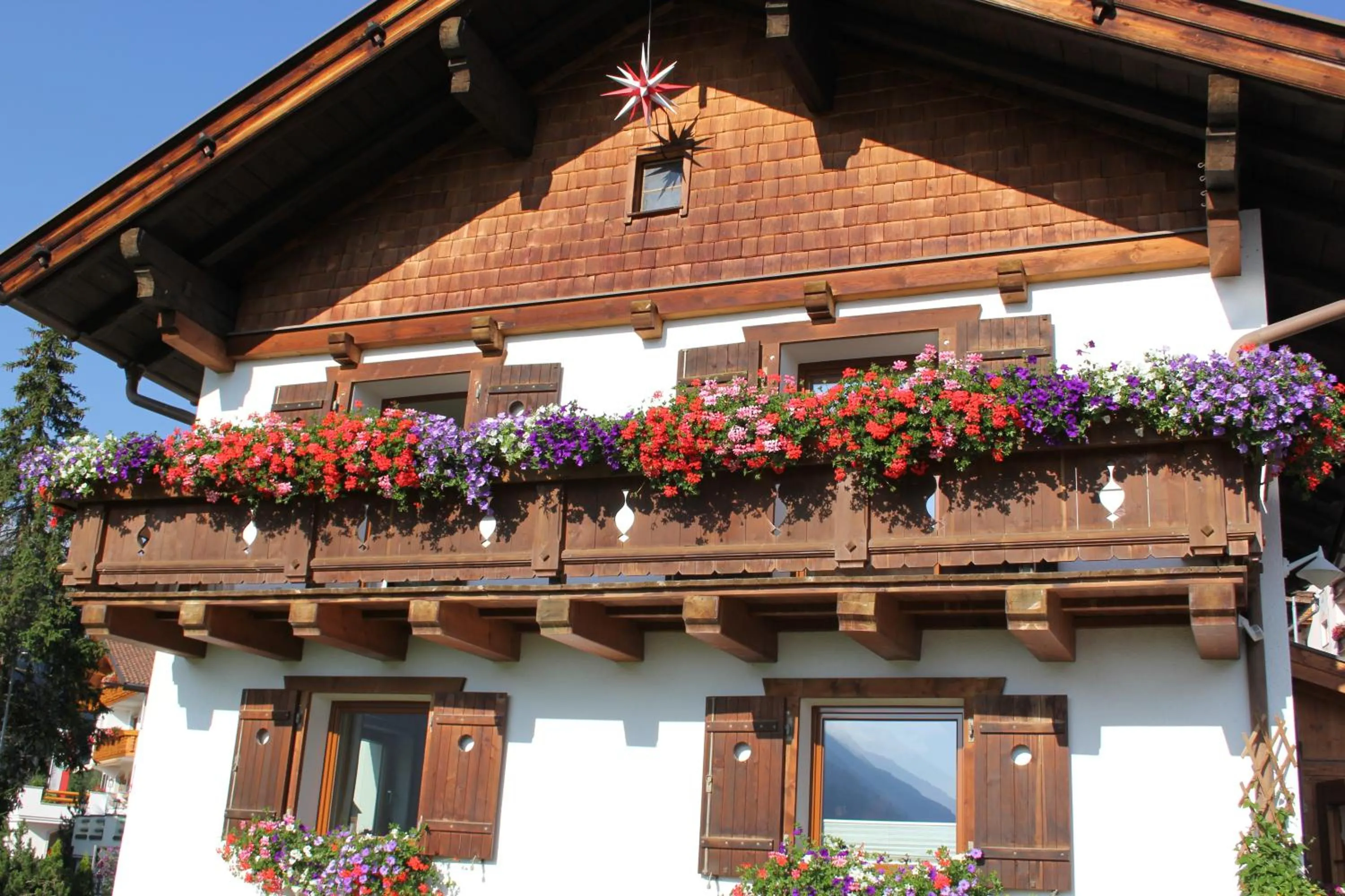Property building in Haus Oberland