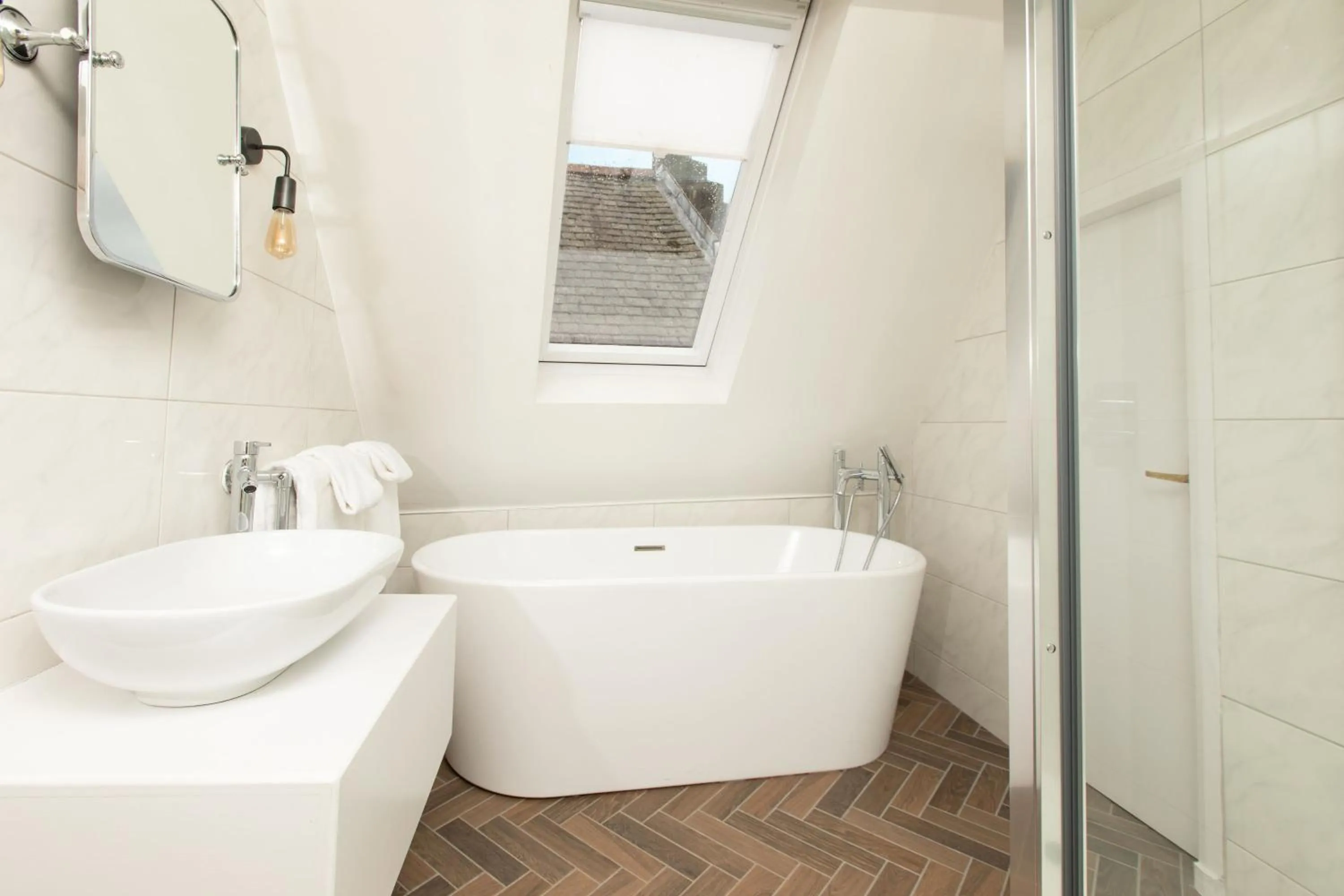 Bath in Celentano's Restaurant with Rooms