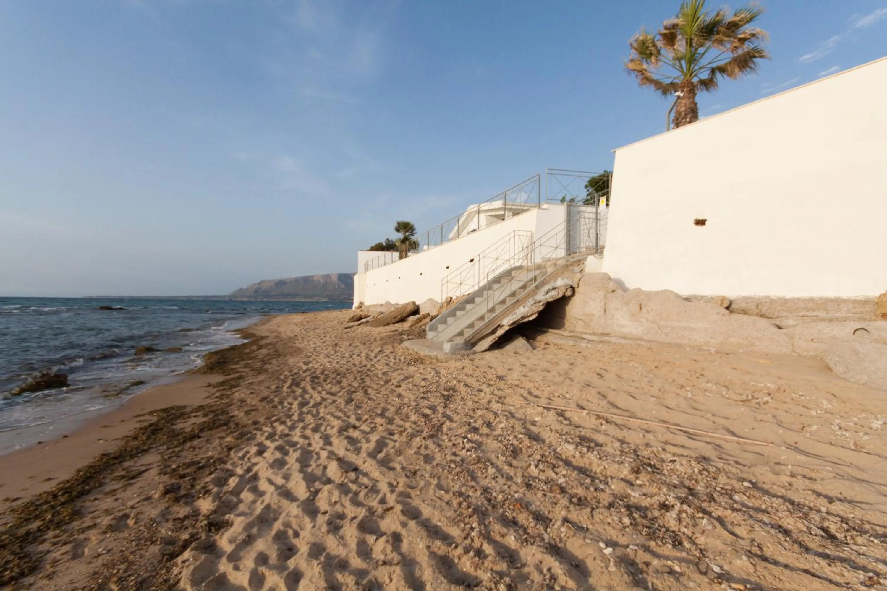 Beach in Marina Beach Resort by Le Dhome Sicily