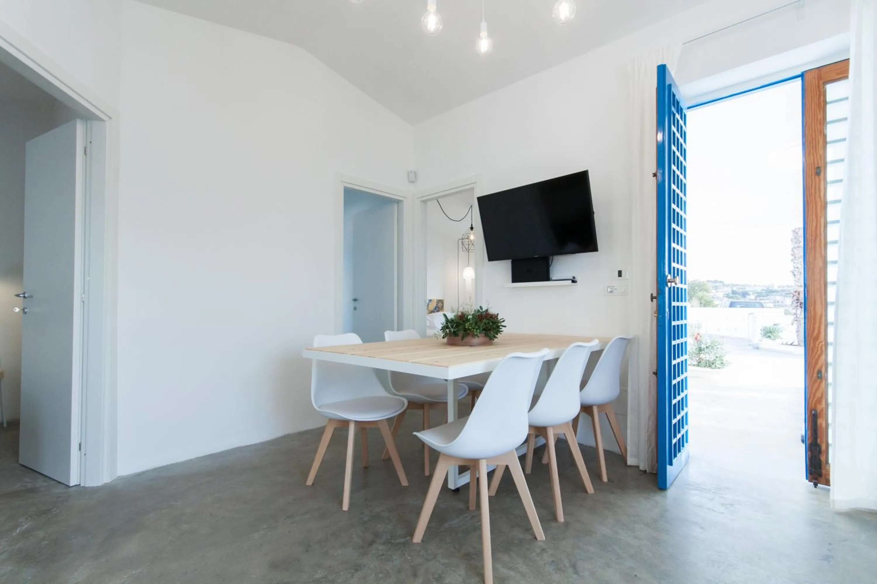Dining area in Marina Beach Resort by Le Dhome Sicily