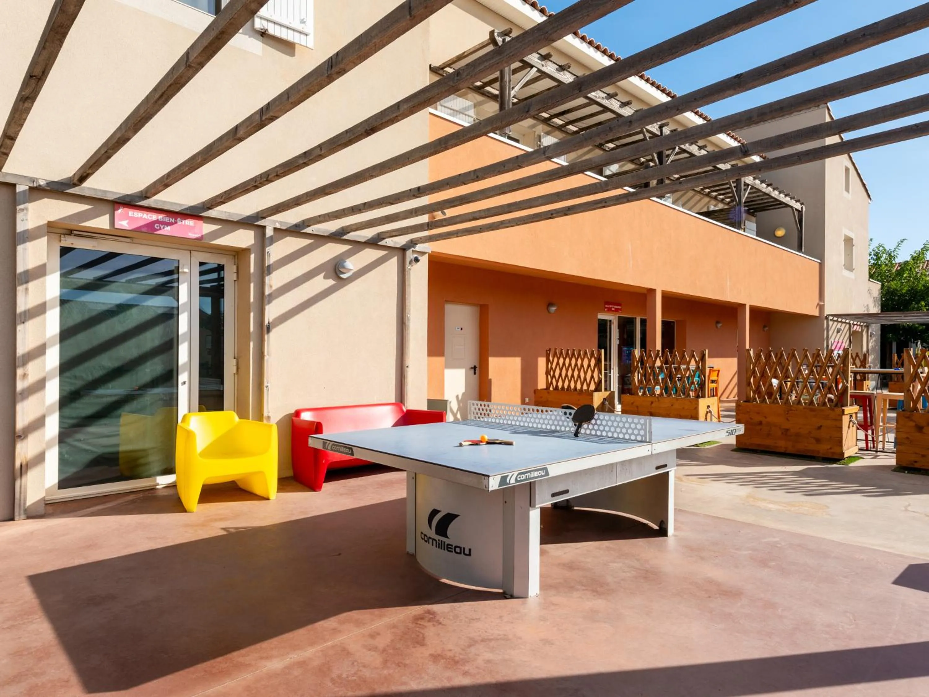 Table tennis in Vacancéole - Les Demeures Torrellanes - Saint-Cyprien