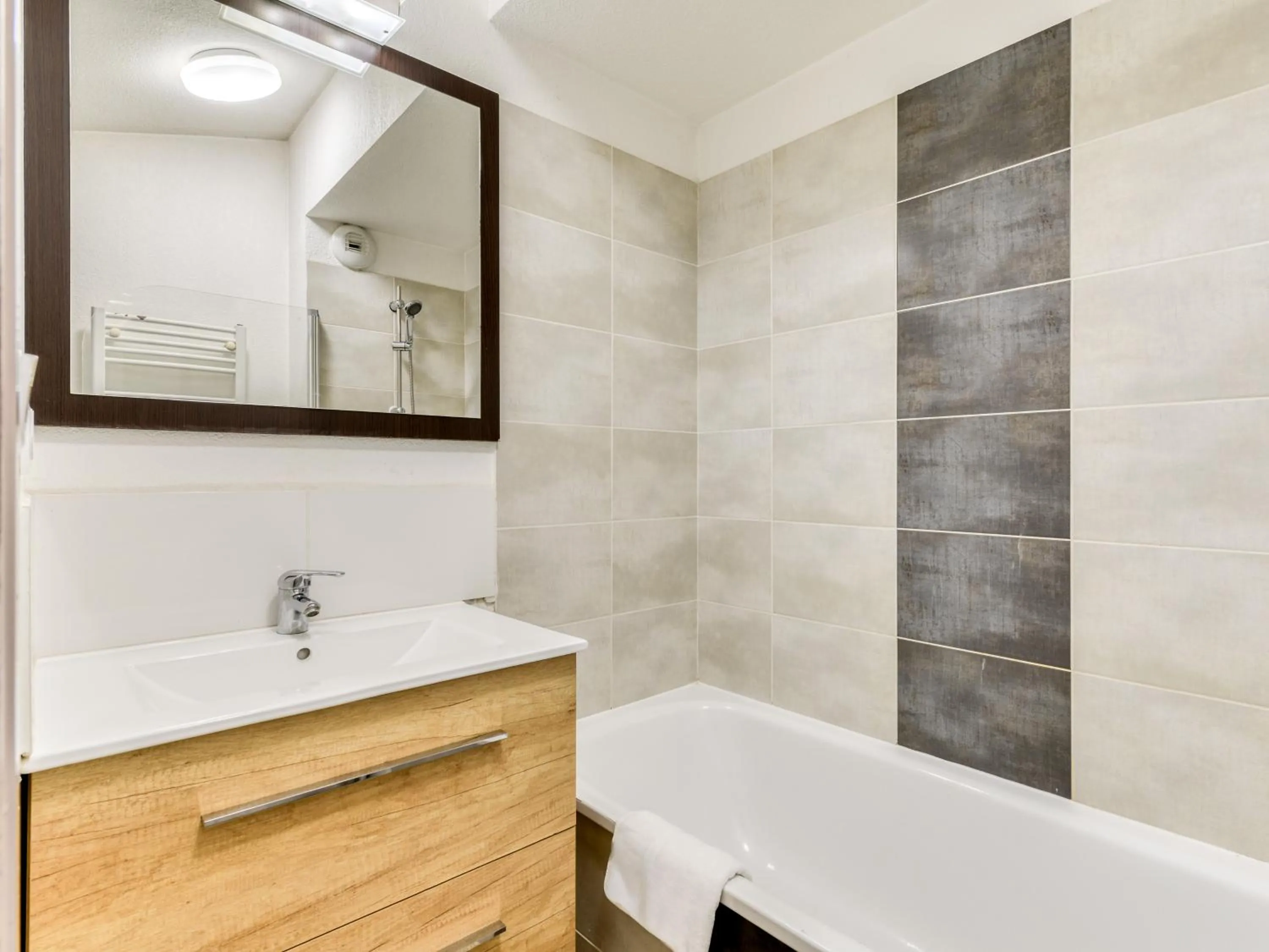 Bathroom in Vacancéole - Les Demeures Torrellanes - Saint-Cyprien