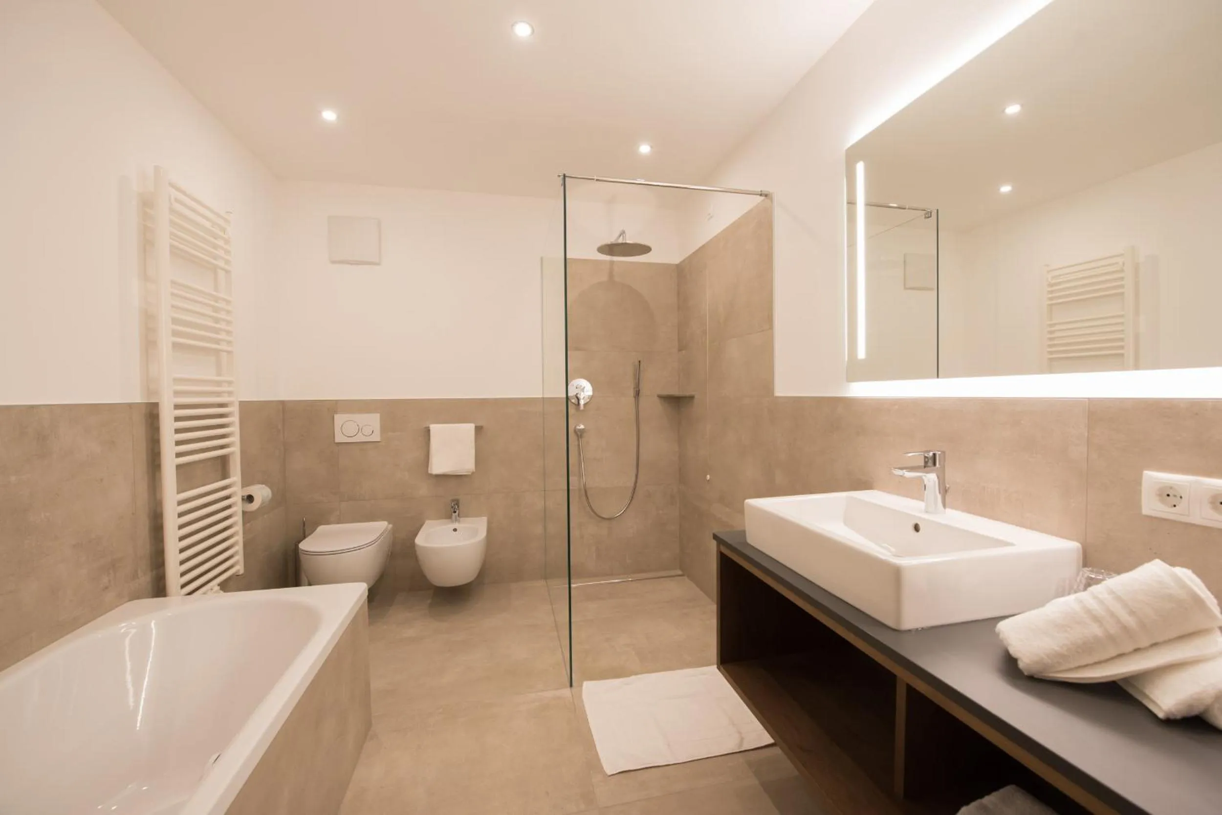 Bathroom in Gasthof Mondschein