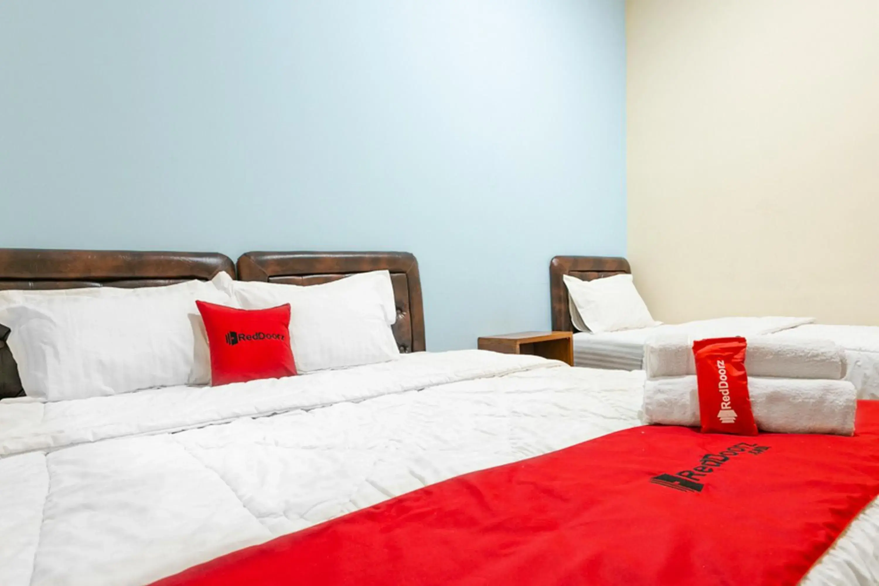 Bed in RedDoorz Syariah @ Sakinah Guesthouse Bed in RedDoorz Syariah @ Sakinah Guesthouse