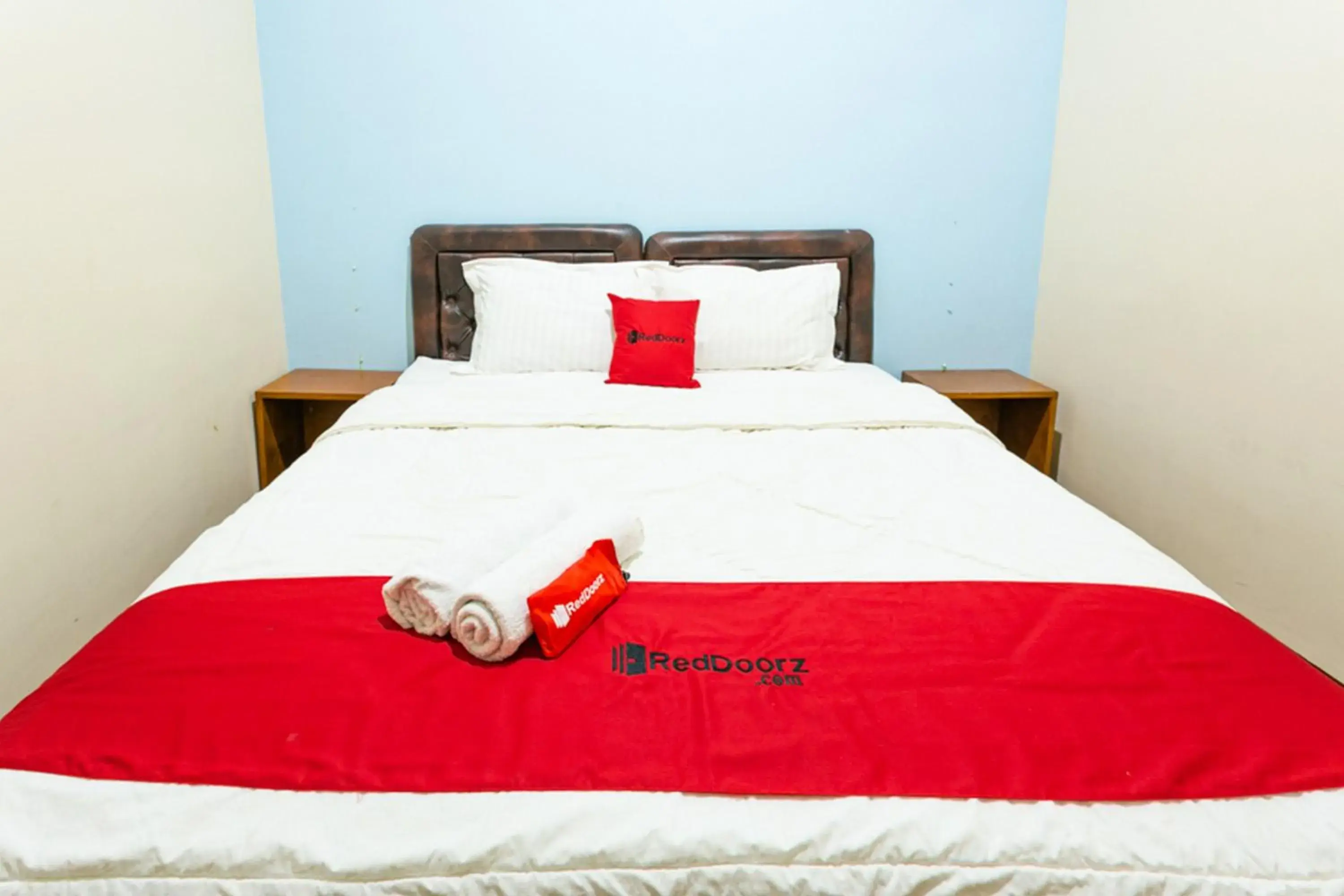 Bed in RedDoorz Syariah @ Sakinah Guesthouse Bed in RedDoorz Syariah @ Sakinah Guesthouse