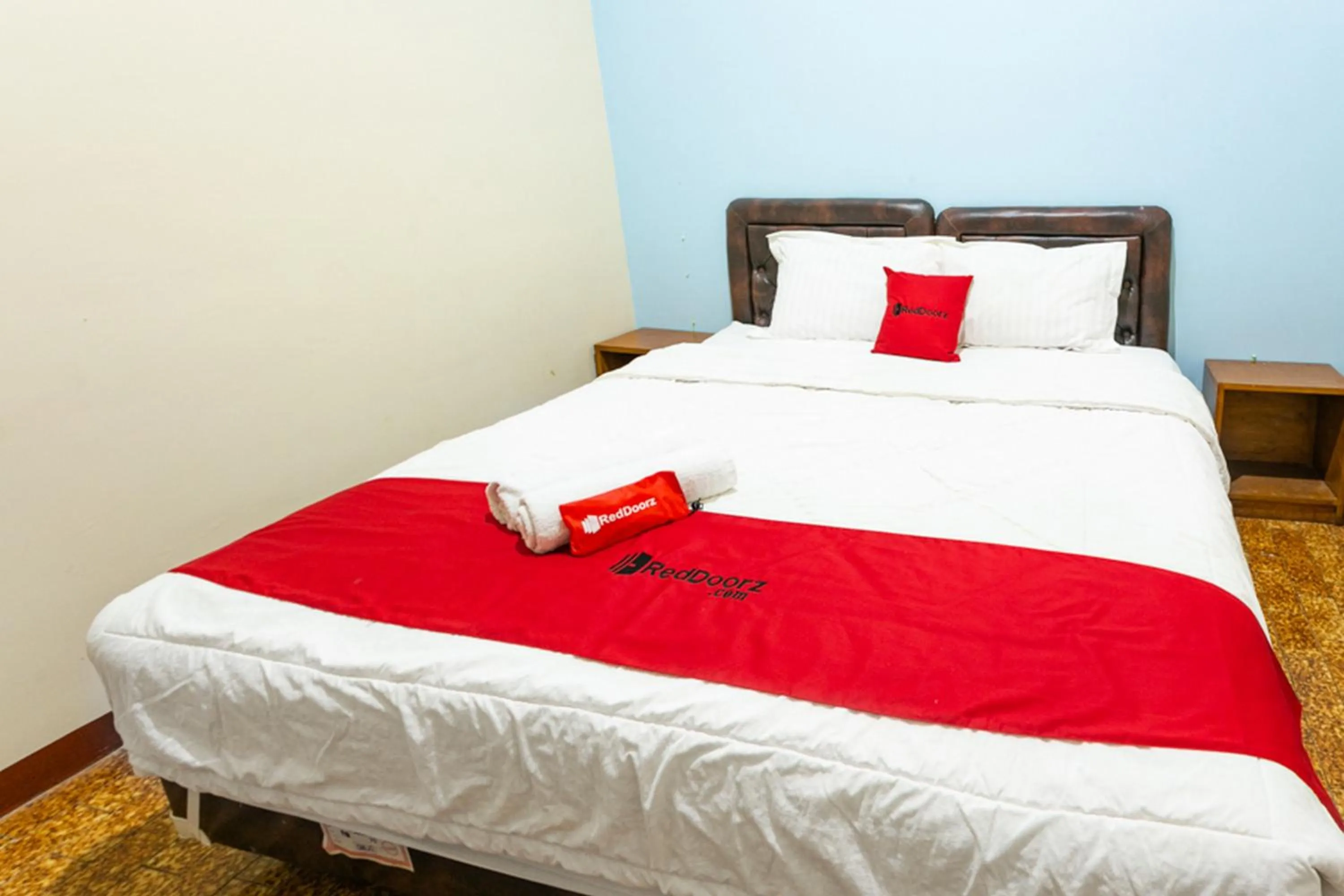 Bed in RedDoorz Syariah @ Sakinah Guesthouse