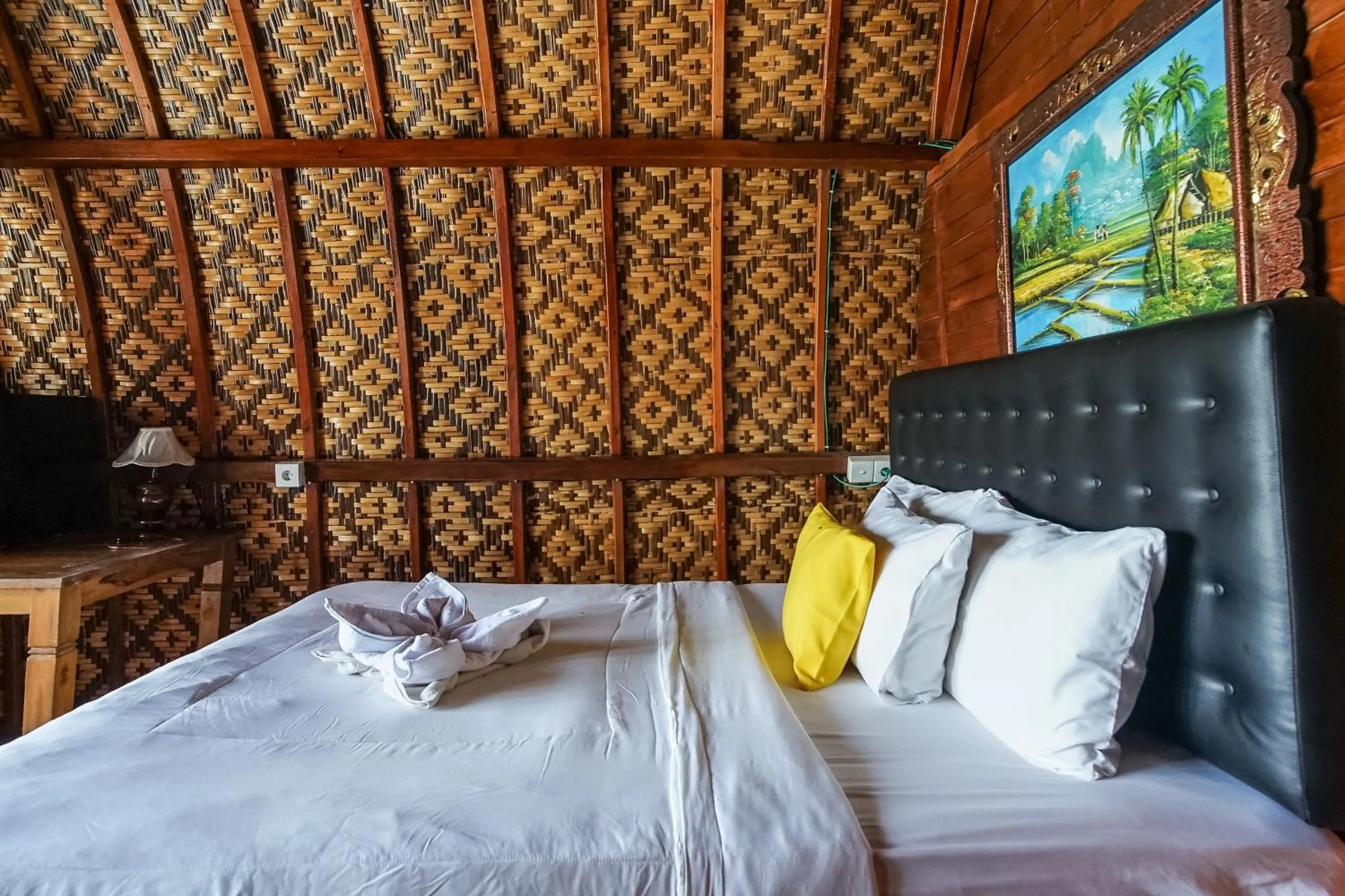 Bedroom, Bed in Road Beach Villa