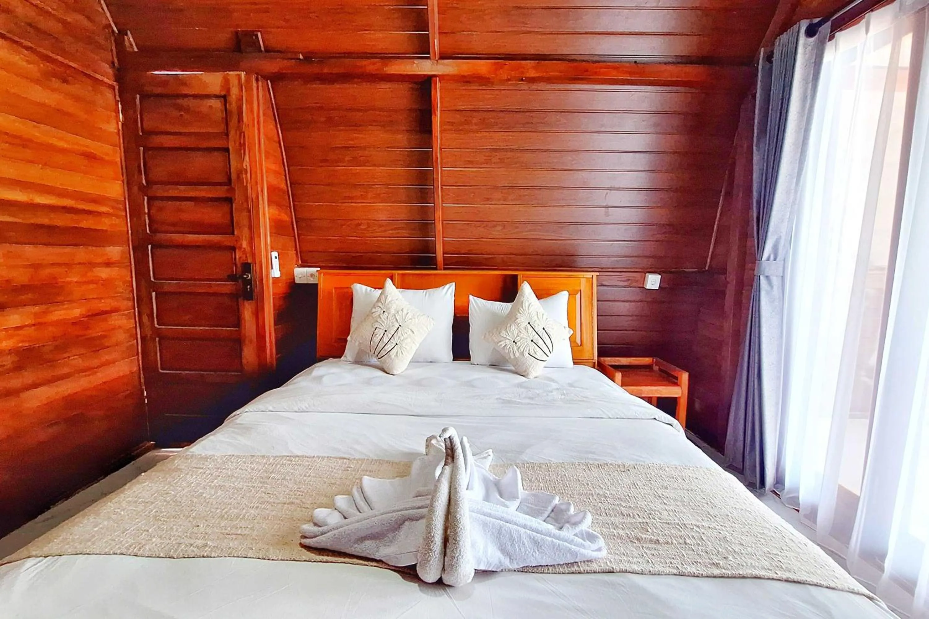 Bed in Road Beach Villa