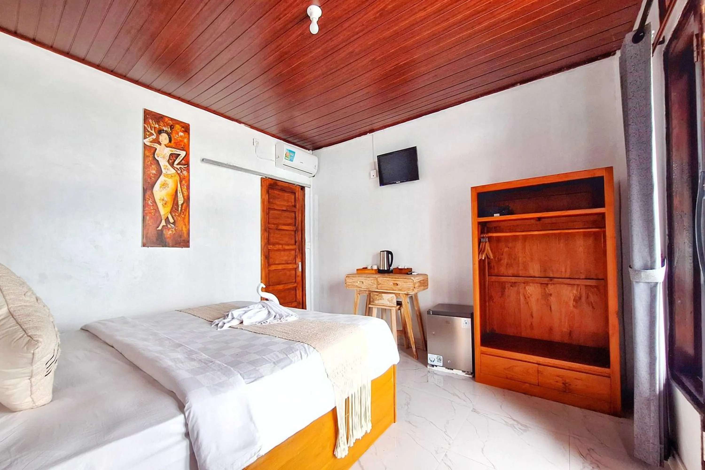 Bed in Road Beach Villa