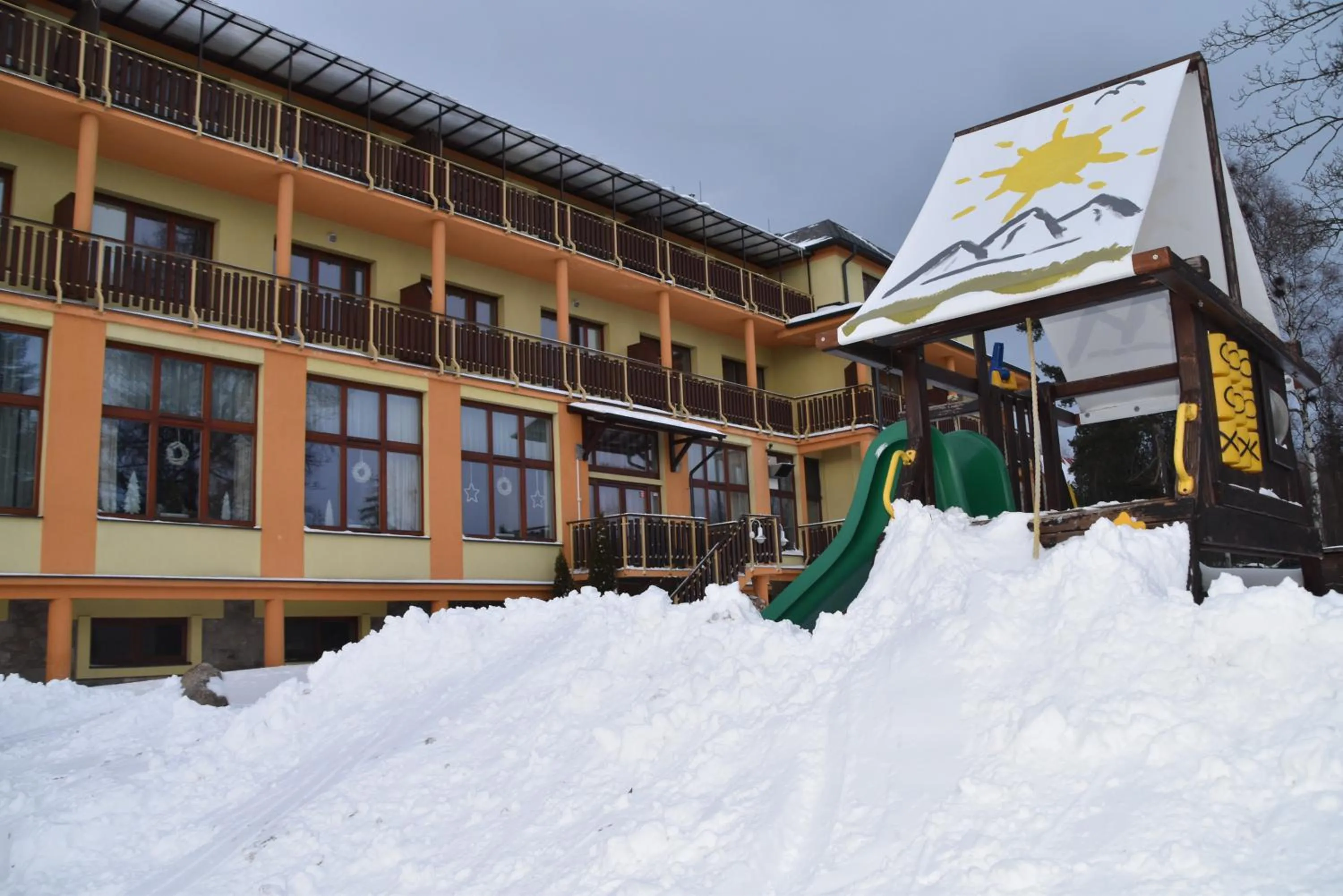 Property building in Hotel Avalanche