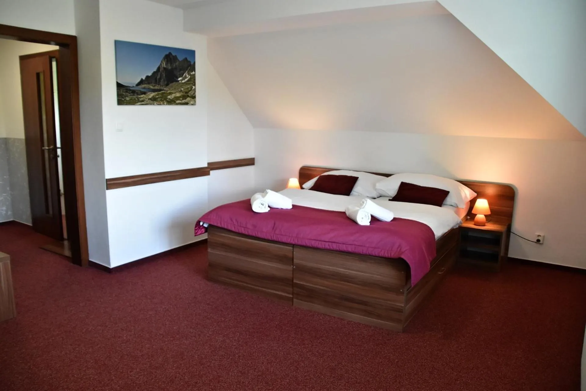 Photo of the whole room, Bed in Hotel Avalanche