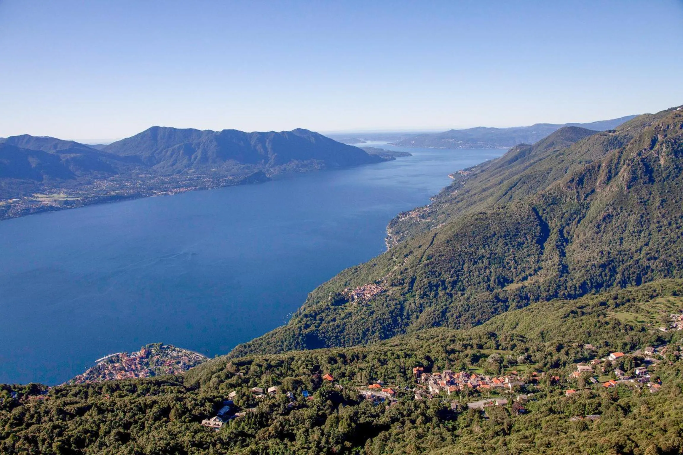 Lake view in Residence Usignolo