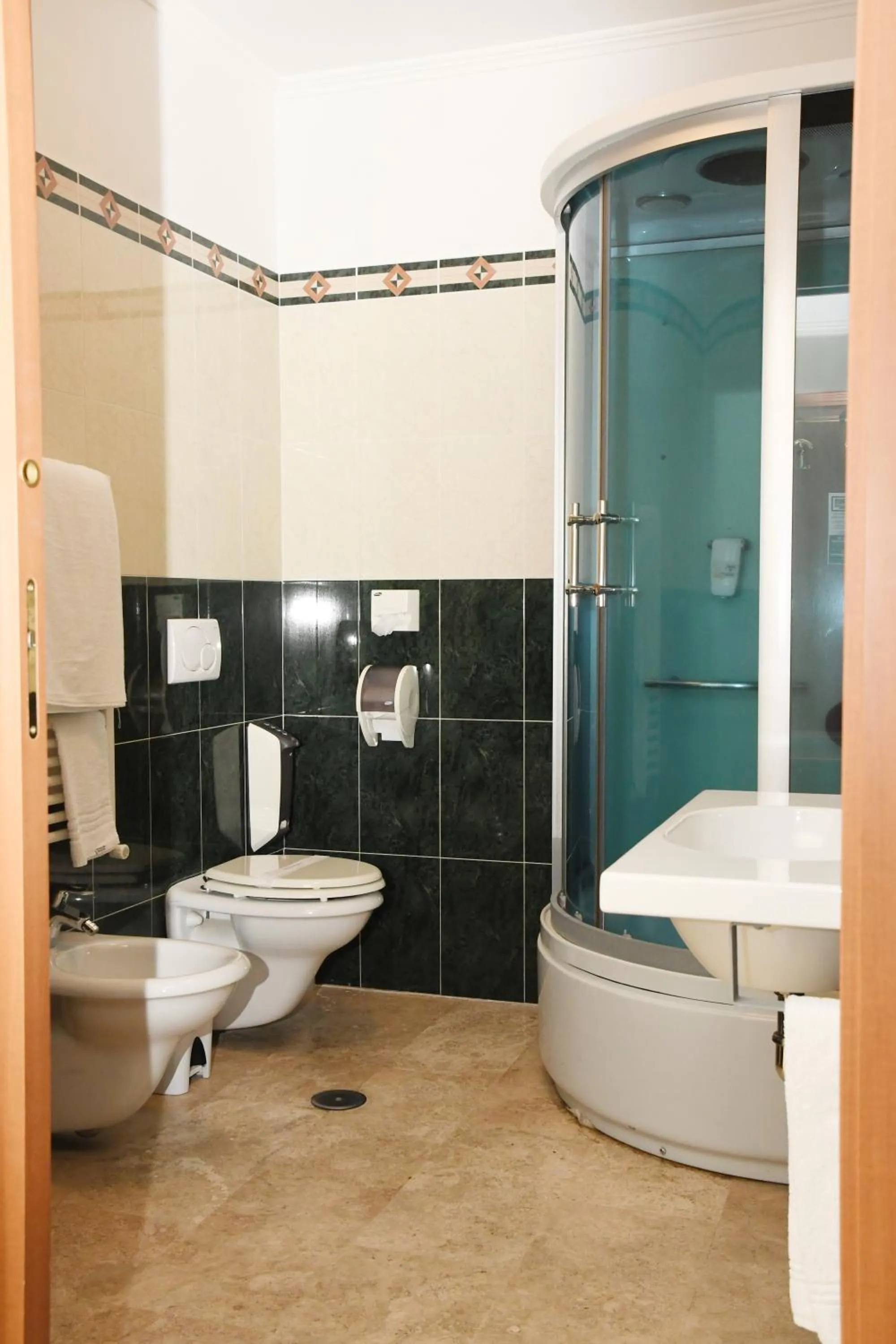 Shower in Fashion Hotel