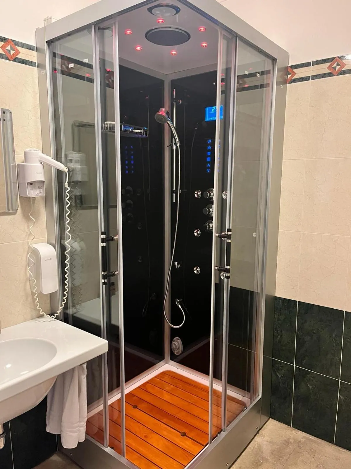 Shower in Fashion Hotel